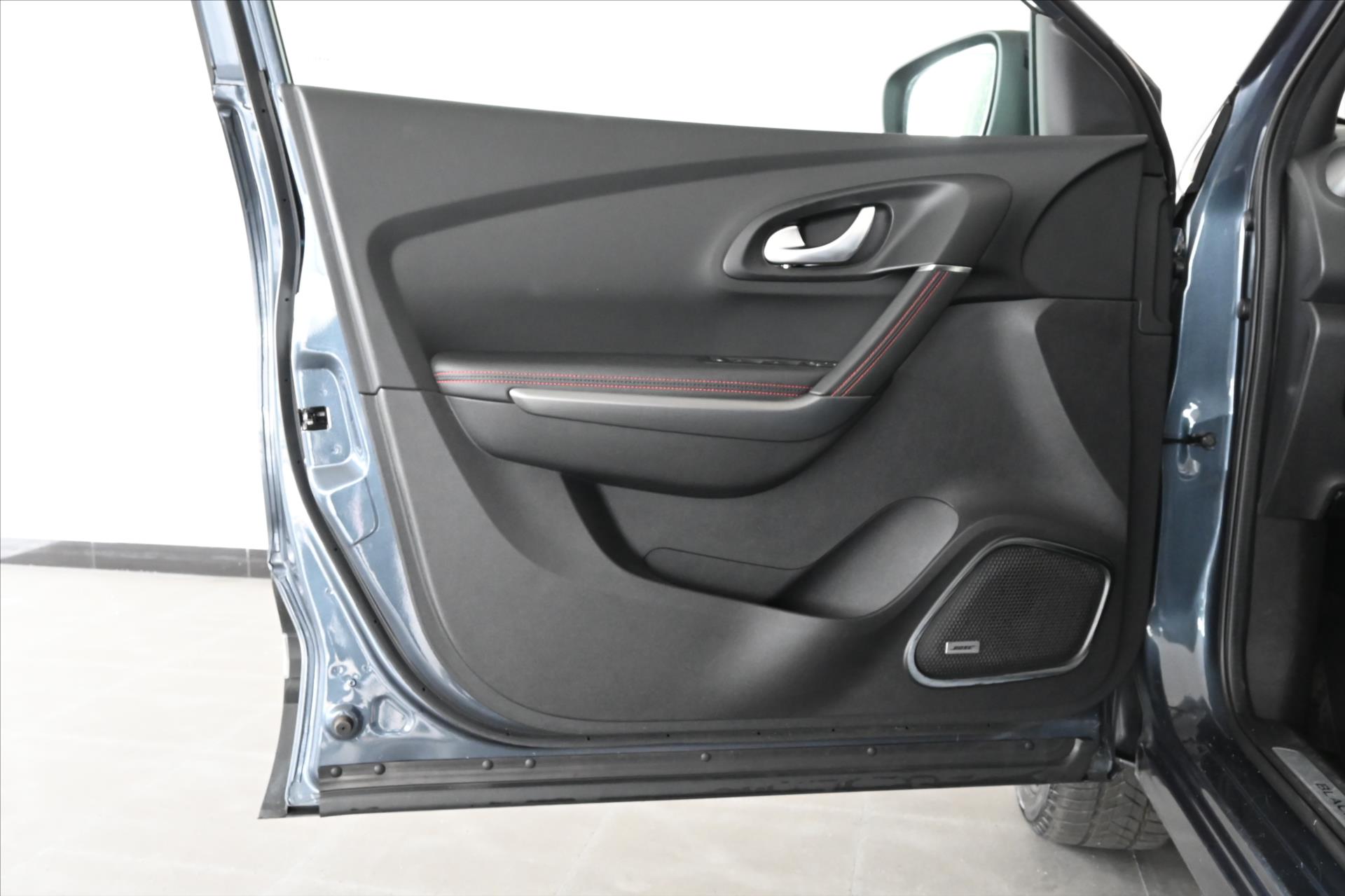 Hlavní fotografie vozu Renault Kadjar 1,7 Blue dCi 110 kW 4x4 Black Edition Záruka až 5 le (26)