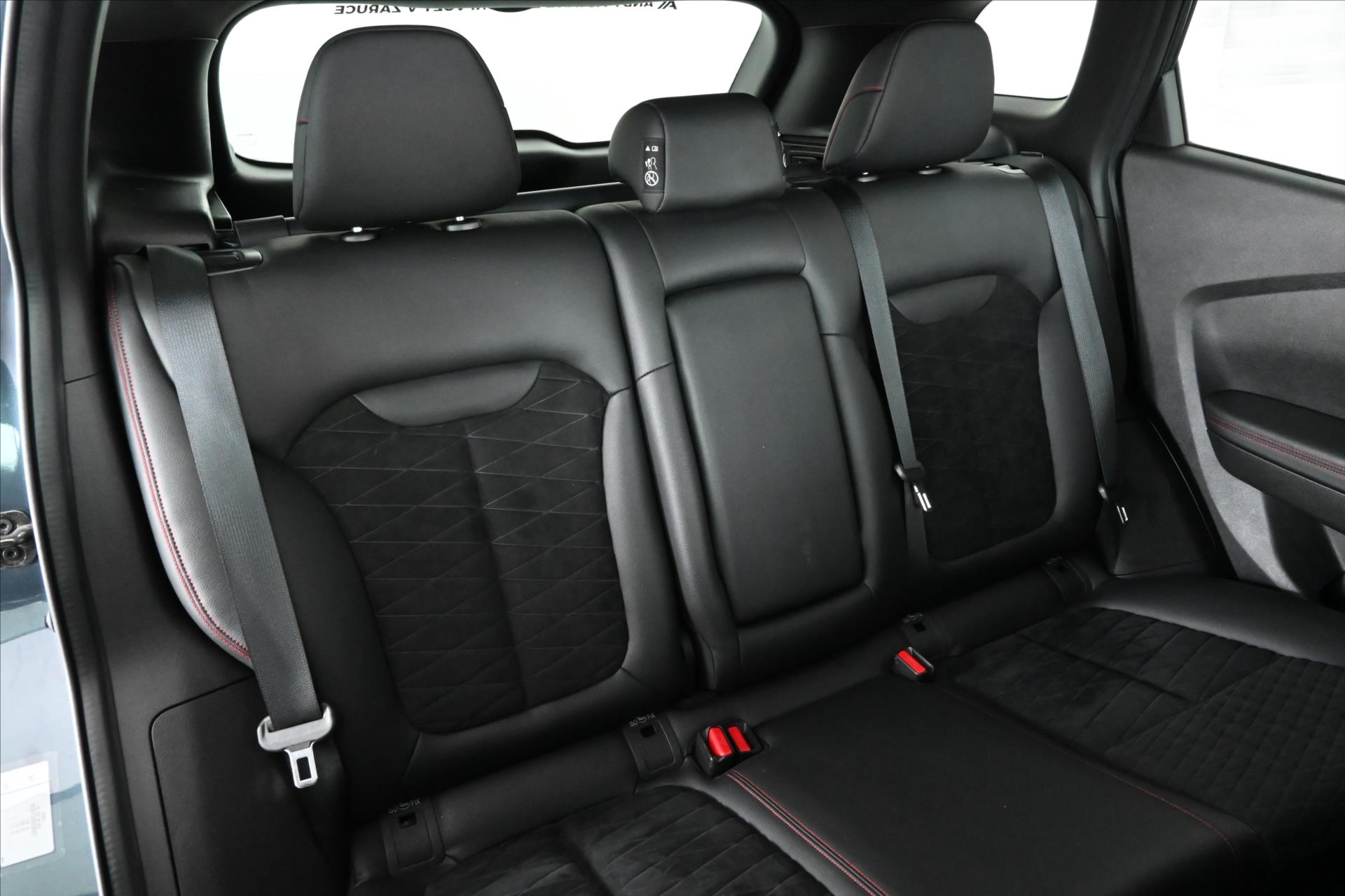 Hlavní fotografie vozu Renault Kadjar 1,7 Blue dCi 110 kW 4x4 Black Edition Záruka až 5 le (29)