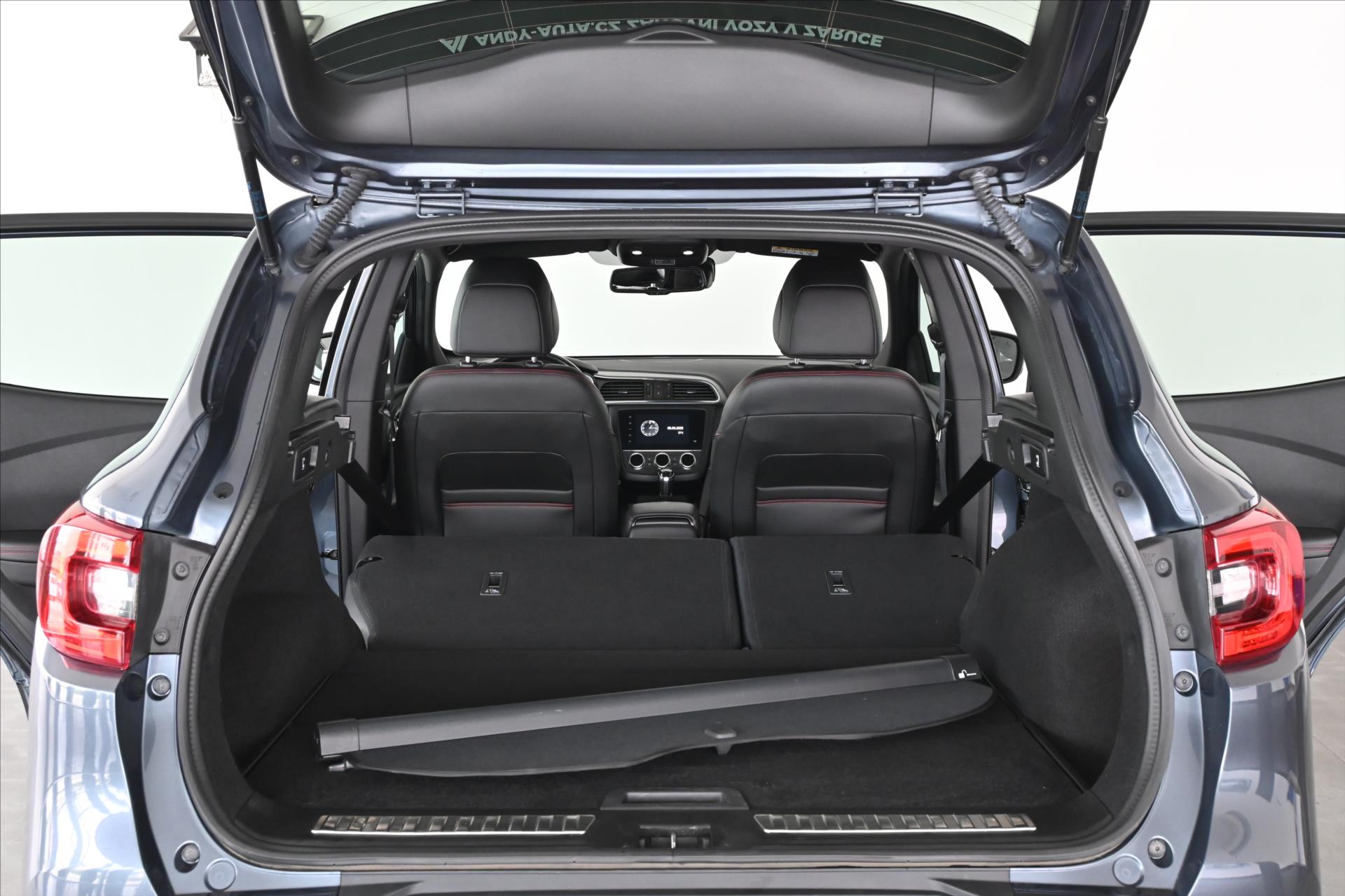 Hlavní fotografie vozu Renault Kadjar 1,7 Blue dCi 110 kW 4x4 Black Edition Záruka až 5 le (8)