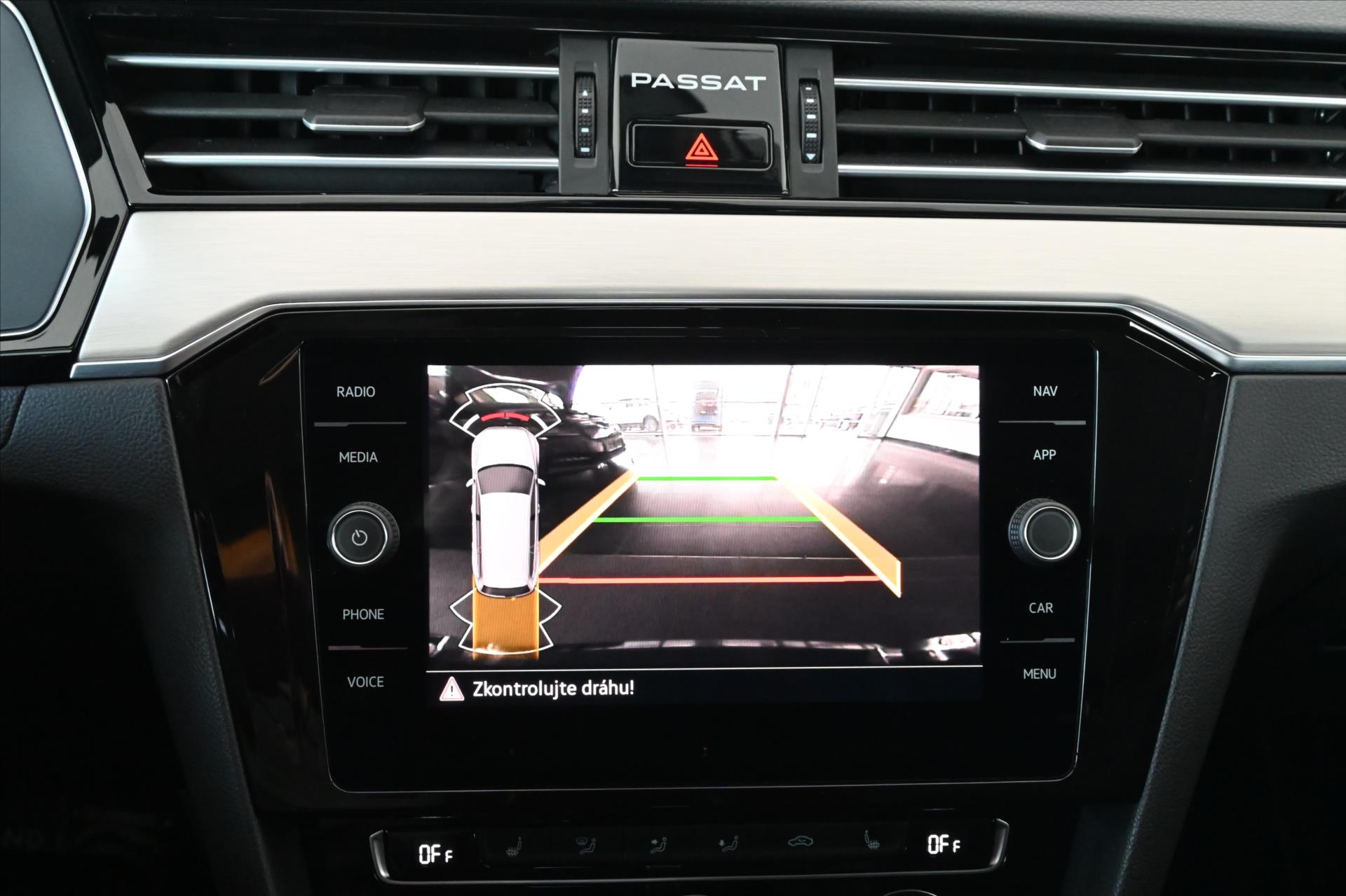 Hlavní fotografie vozu Volkswagen Passat 2,0 TDI 110 kW DSG ELEGANCE Záruka až 5 let (21)