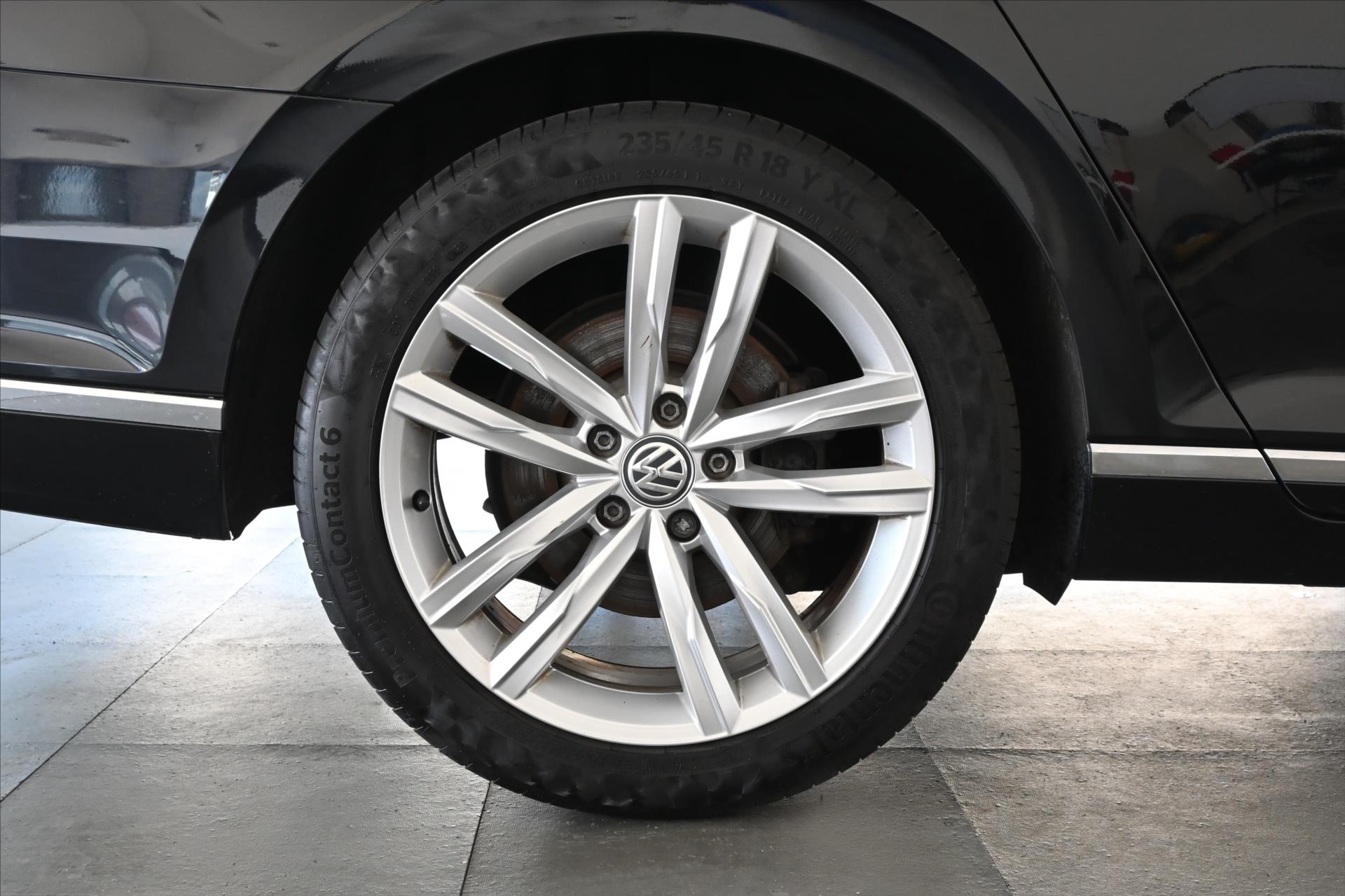 Hlavní fotografie vozu Volkswagen Passat 2,0 TDI 110 kW DSG ELEGANCE Záruka až 5 let (35)