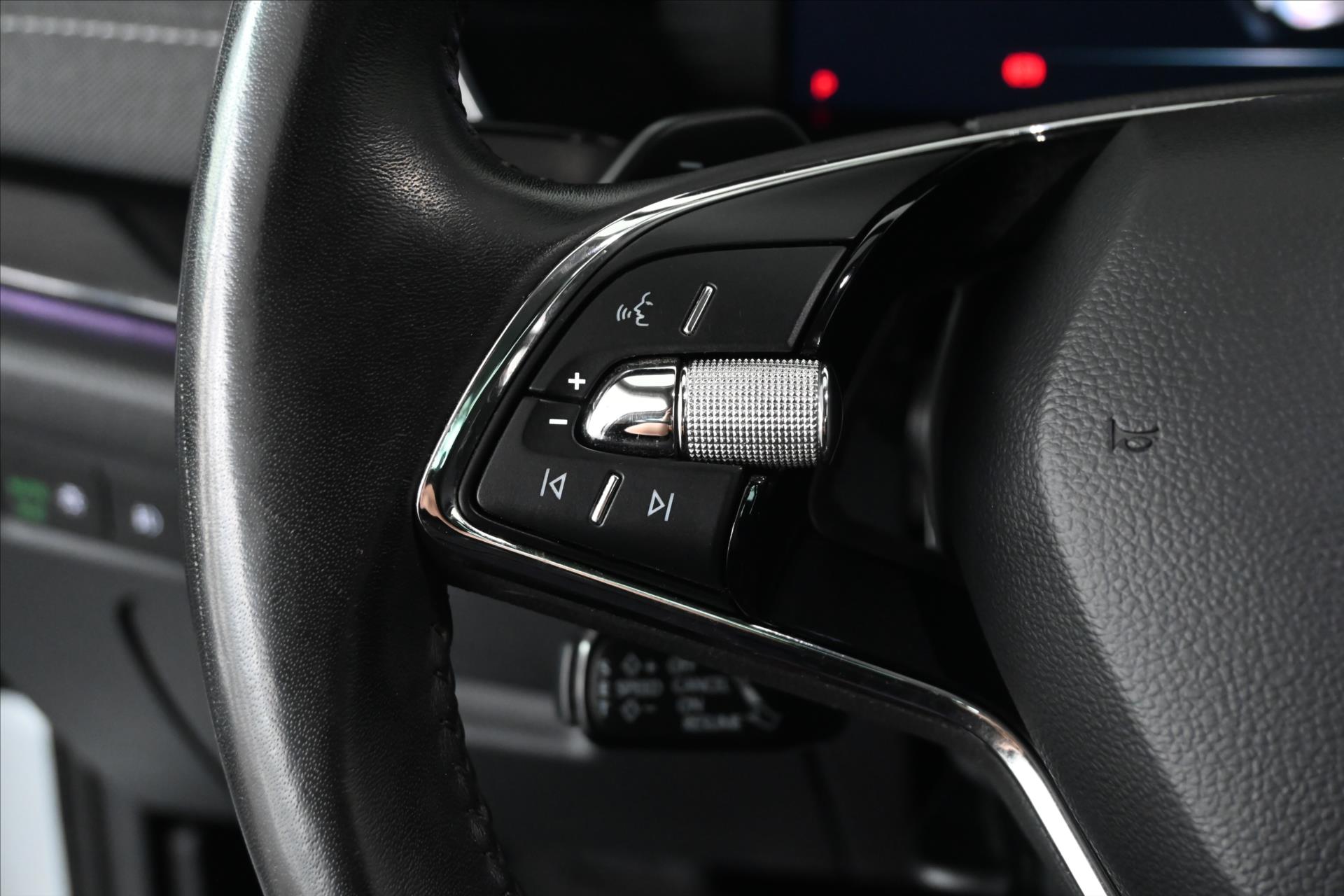 Hlavní fotografie vozu Škoda Octavia 2,0 TDi 110 kW DSG STYLE Záruka až 5 let (17)