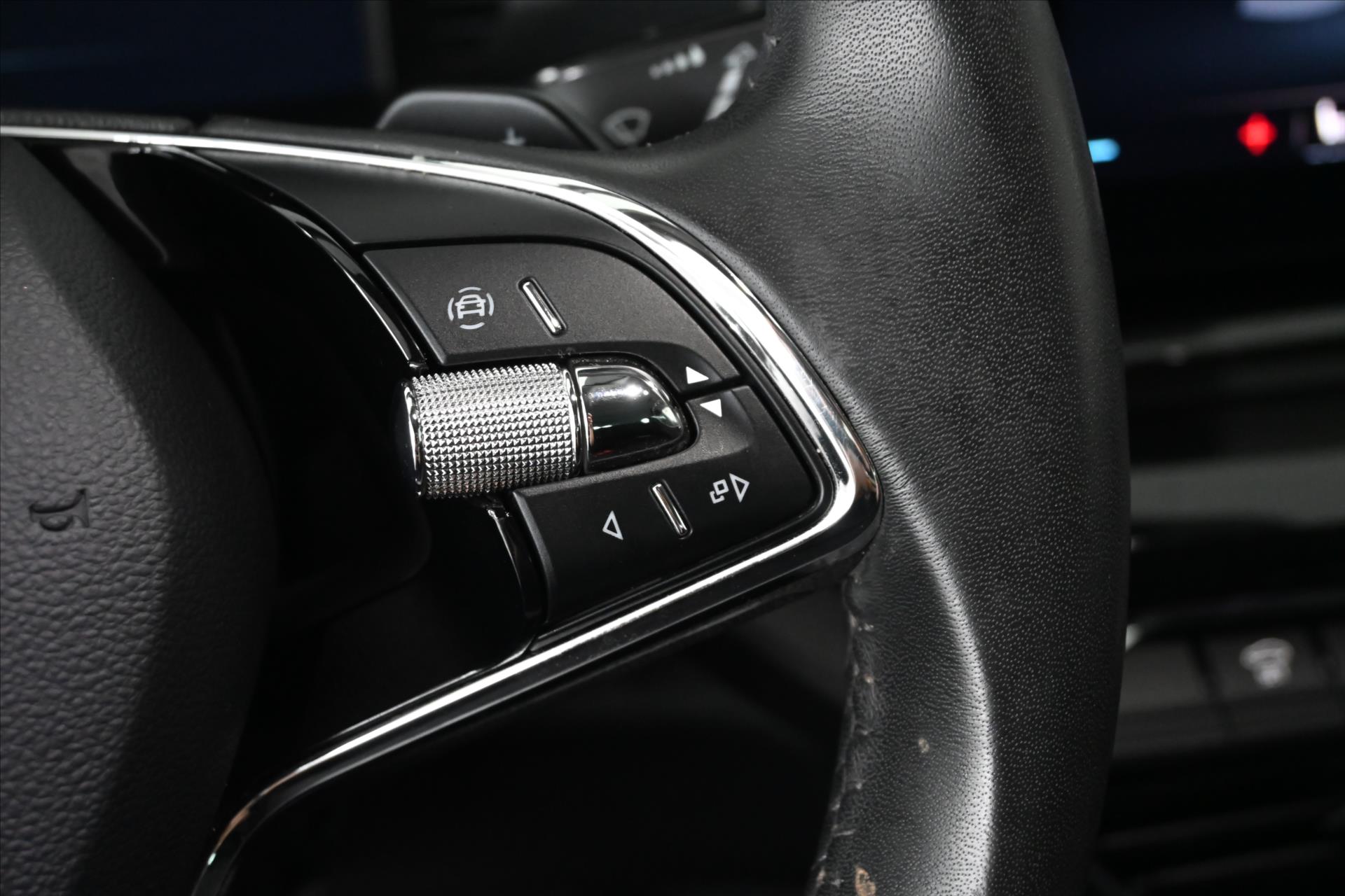 Hlavní fotografie vozu Škoda Octavia 2,0 TDi 110 kW DSG STYLE Záruka až 5 let (18)