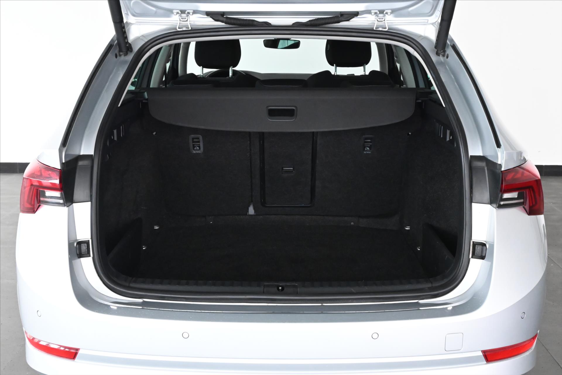 Hlavní fotografie vozu Škoda Octavia 2,0 TDi 110 kW DSG STYLE Záruka až 5 let (6)