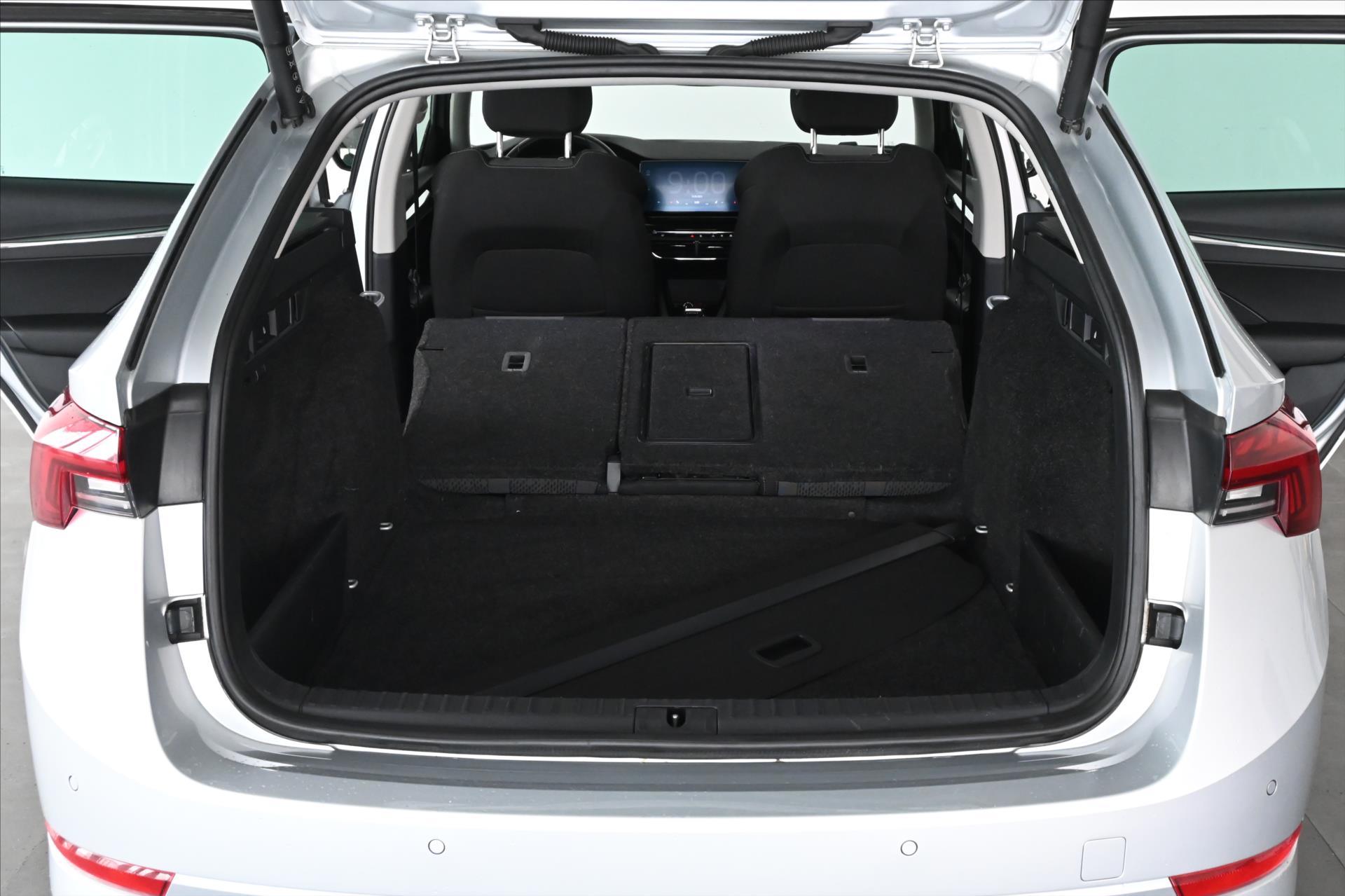 Hlavní fotografie vozu Škoda Octavia 2,0 TDi 110 kW DSG STYLE Záruka až 5 let (7)