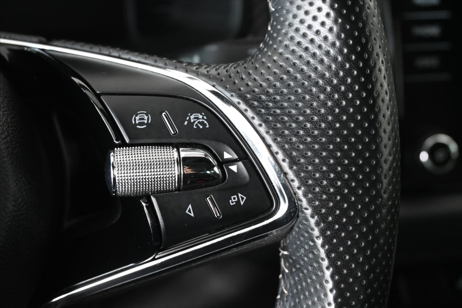 Main photo of the car Skoda Kodiaq 1.5 TSI 110 kW Sportline Warranty up to 5 years (19)