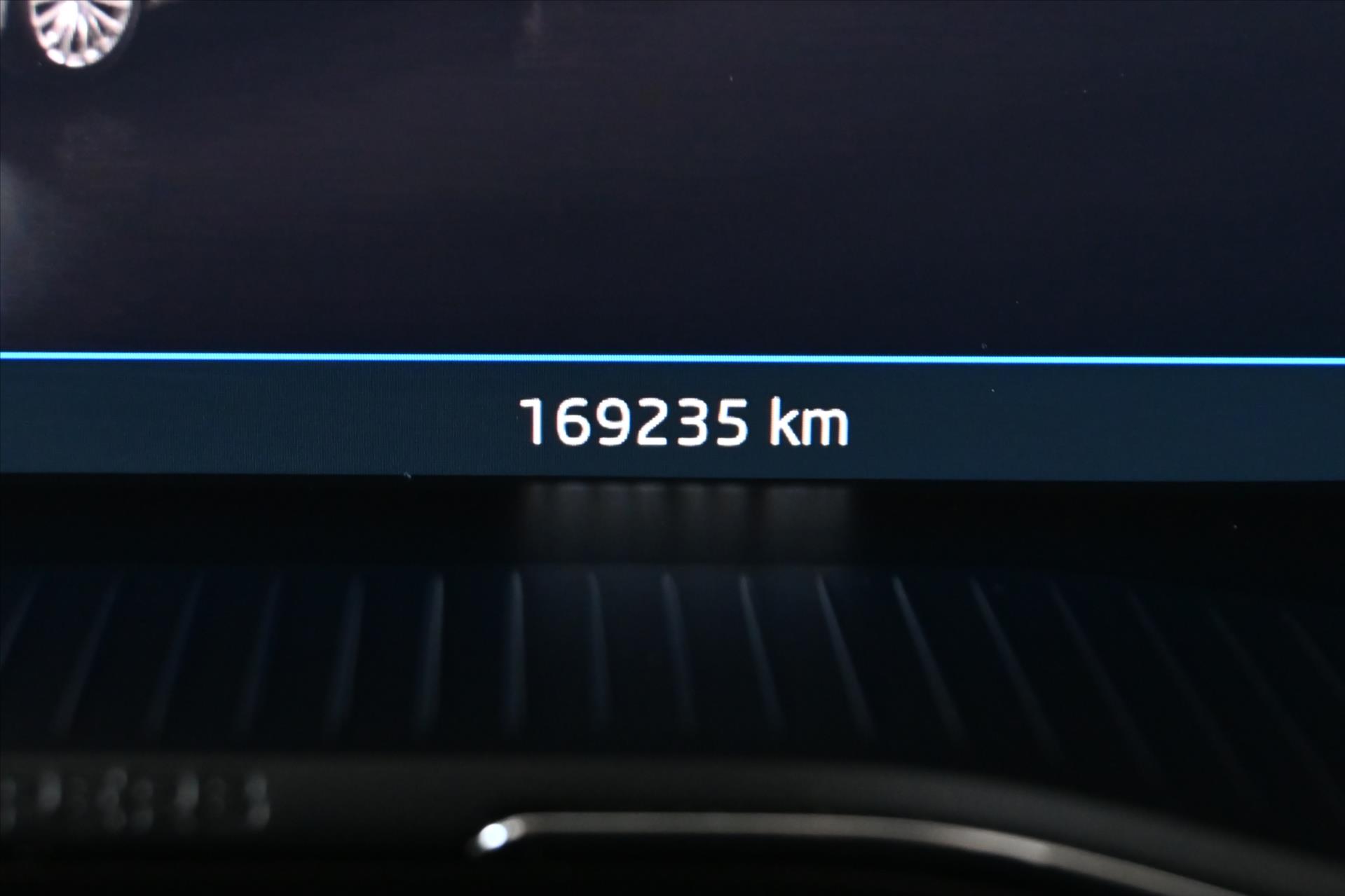 Main photo of the car Skoda Superb 2.0 TDI 110 kW DSG Style Warranty up to 5 years (15)