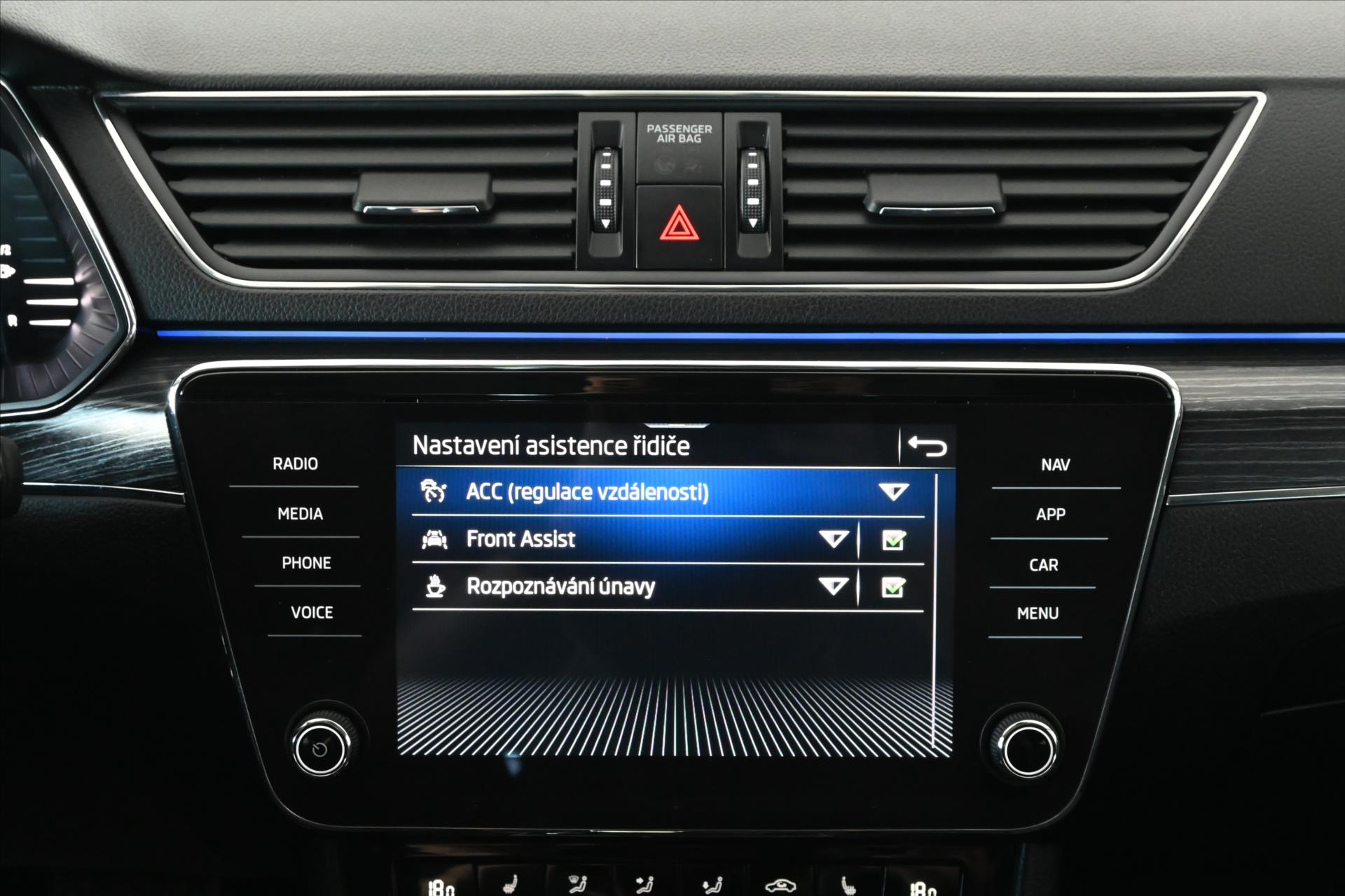 Main photo of the car Skoda Superb 2.0 TDI 110 kW DSG Style Warranty up to 5 years (22)