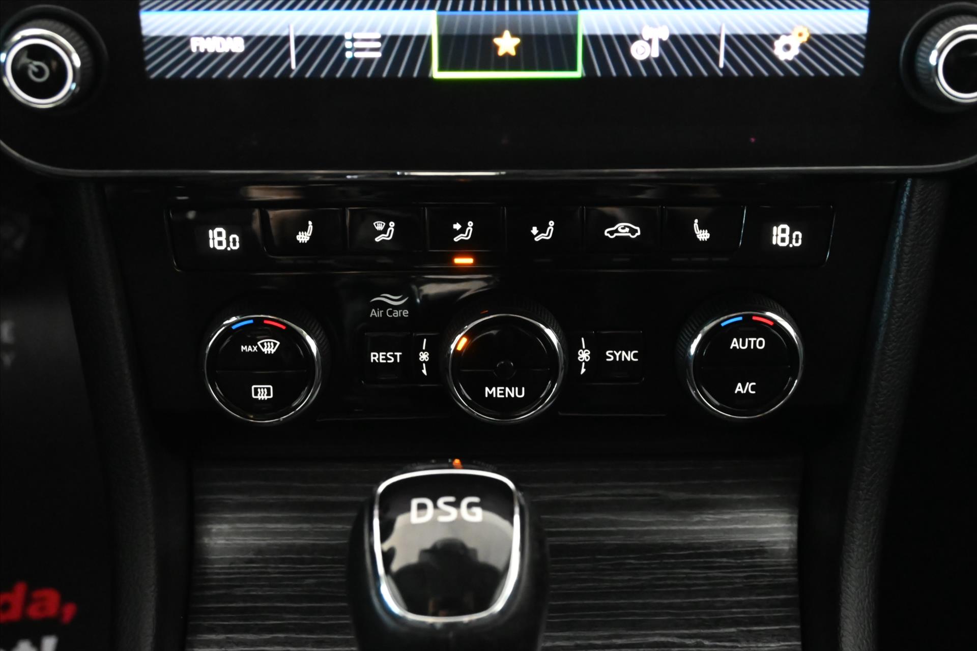 Main photo of the car Skoda Superb 2.0 TDI 110 kW DSG Style Warranty up to 5 years (24)