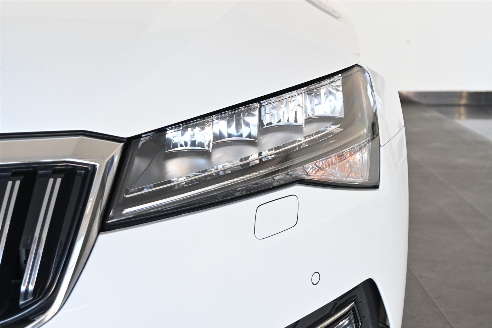 Main photo of the car Skoda Superb 2.0 TDI 110 kW DSG Style Warranty up to 5 years (34)