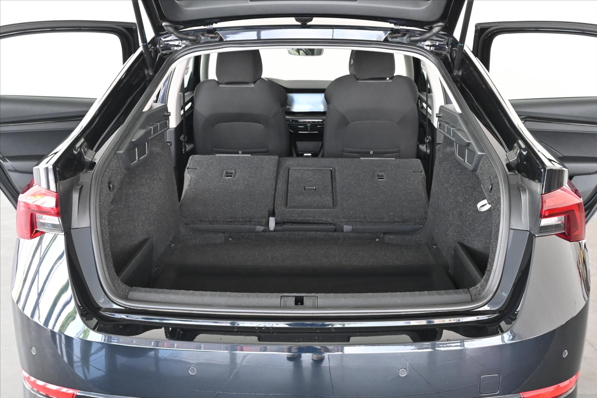 Hlavní fotografie vozu Škoda Octavia 2,0 TDI 110 kW DSG Ambition Záruka až 5 let (8)