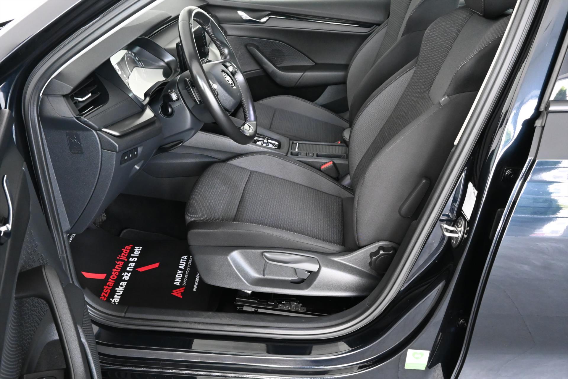 Hlavní fotografie vozu Škoda Octavia 2,0 TDI 110 kW DSG Ambition Záruka až 5 let (10)