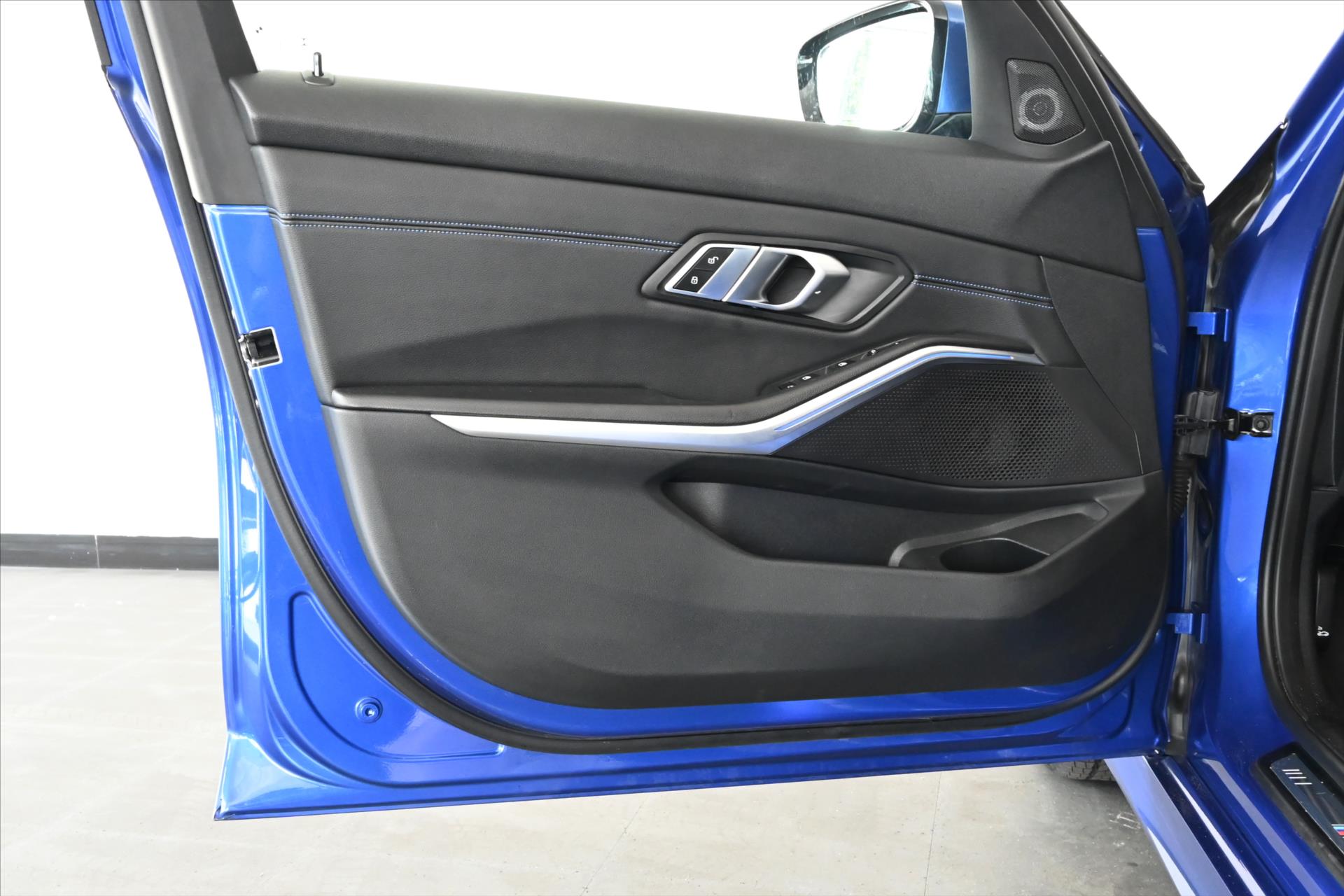 Hlavní fotografie vozu BMW Řada 3 2,0 320D 140 kW M-paket Záruka až 5 let (26)