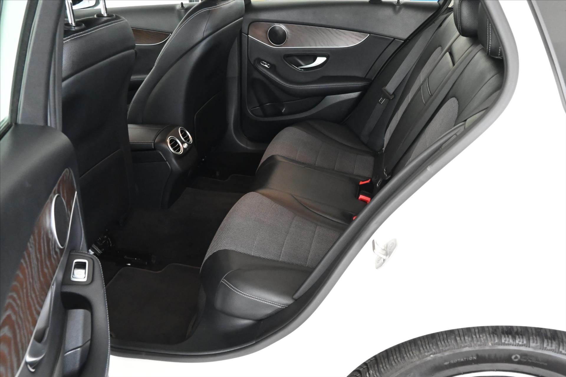 Main photo of the car Mercedes-Benz Class c 2.0 220d 143 kW 9G-Tronic Avantgarde Warranty up to 5 years (11)