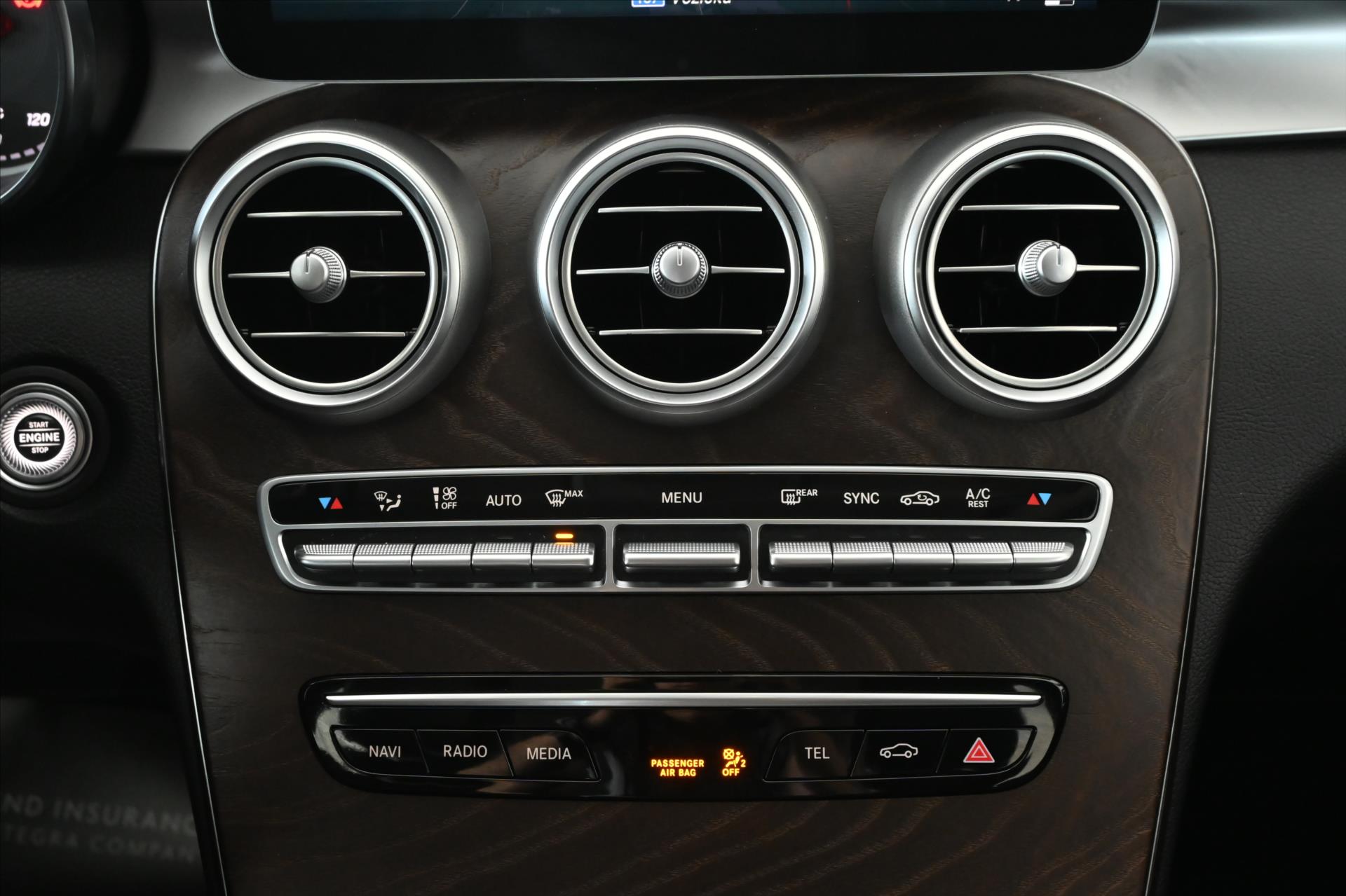 Main photo of the car Mercedes-Benz Class c 2.0 220d 143 kW 9G-Tronic Avantgarde Warranty up to 5 years (24)