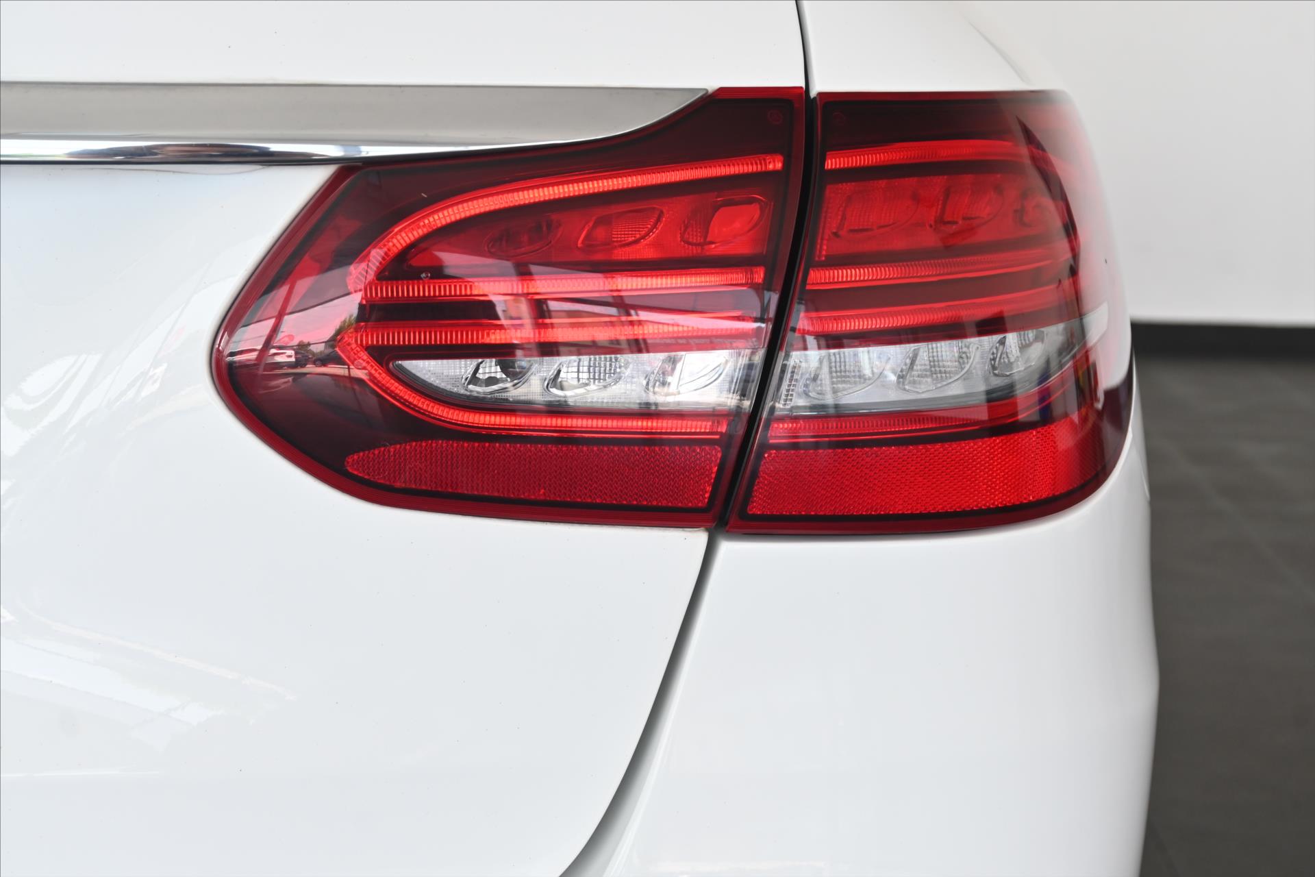 Main photo of the car Mercedes-Benz Class c 2.0 220d 143 kW 9G-Tronic Avantgarde Warranty up to 5 years (34)