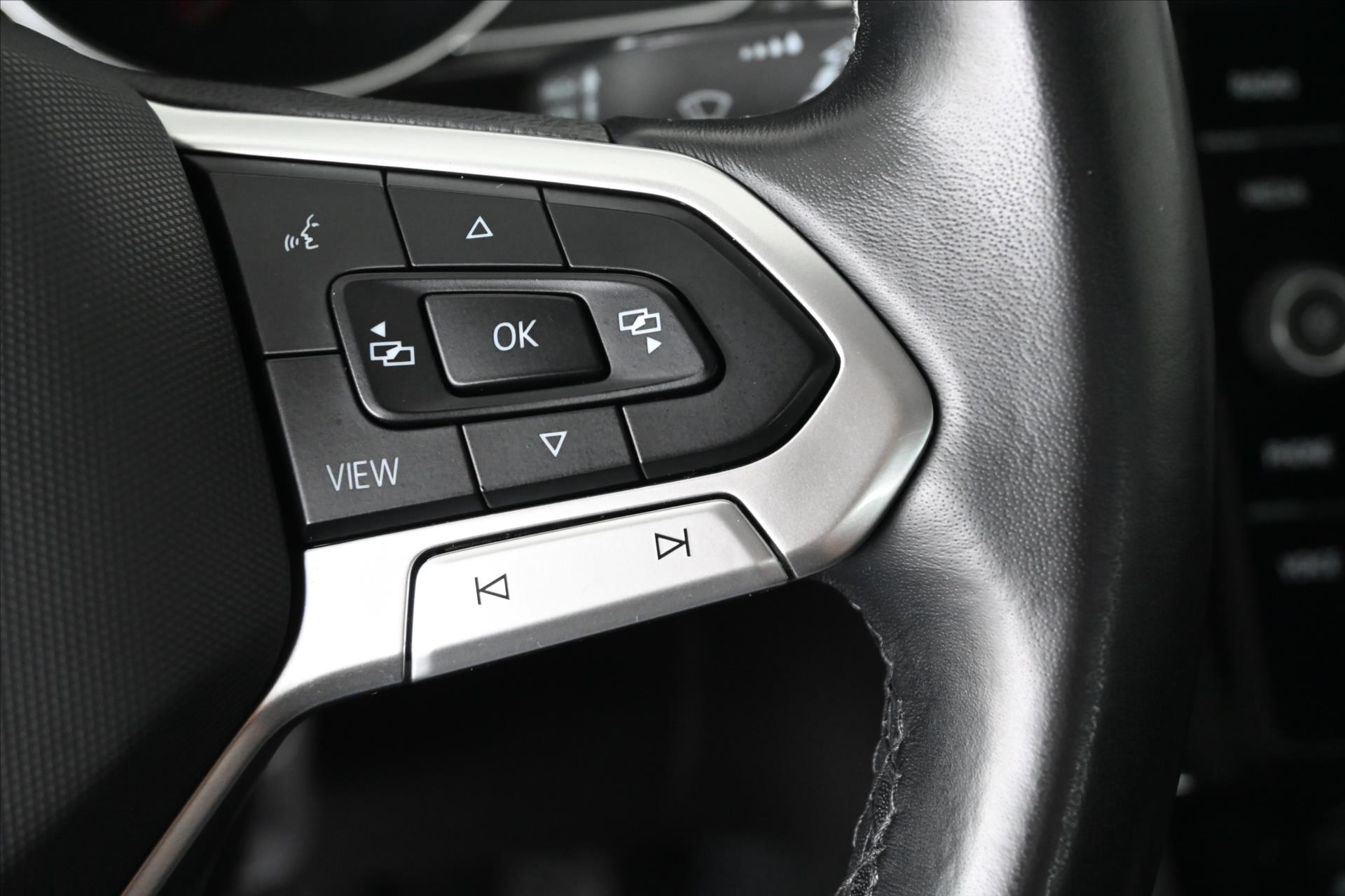 Hlavní fotografie vozu Volkswagen Passat 2,0 TDI 110kW BUSINESS Záruka až 5 let (17)