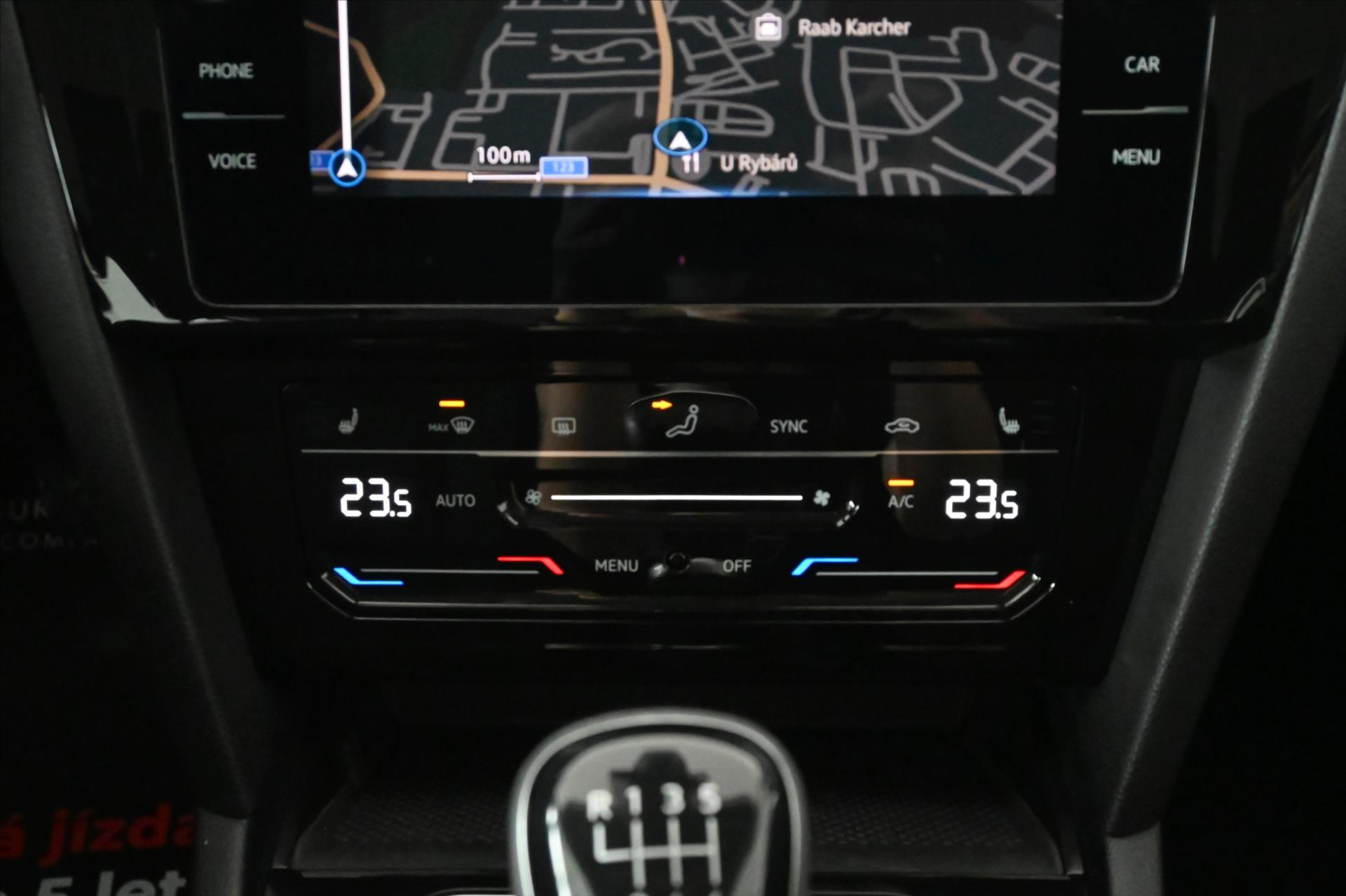 Hlavní fotografie vozu Volkswagen Passat 2,0 TDI 110kW BUSINESS Záruka až 5 let (21)