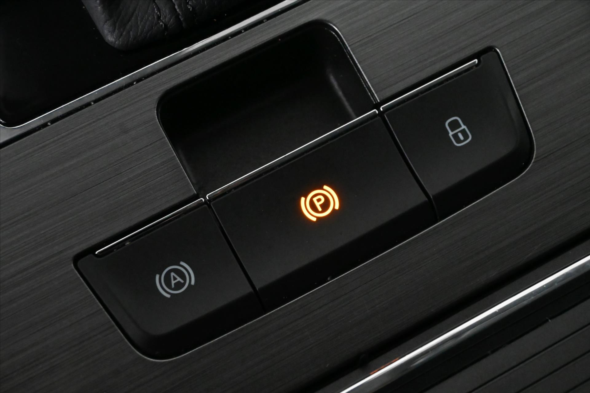 Hlavní fotografie vozu Škoda Superb 2,0 TDi 110kW DSG Style Záruka až 5 let (26)