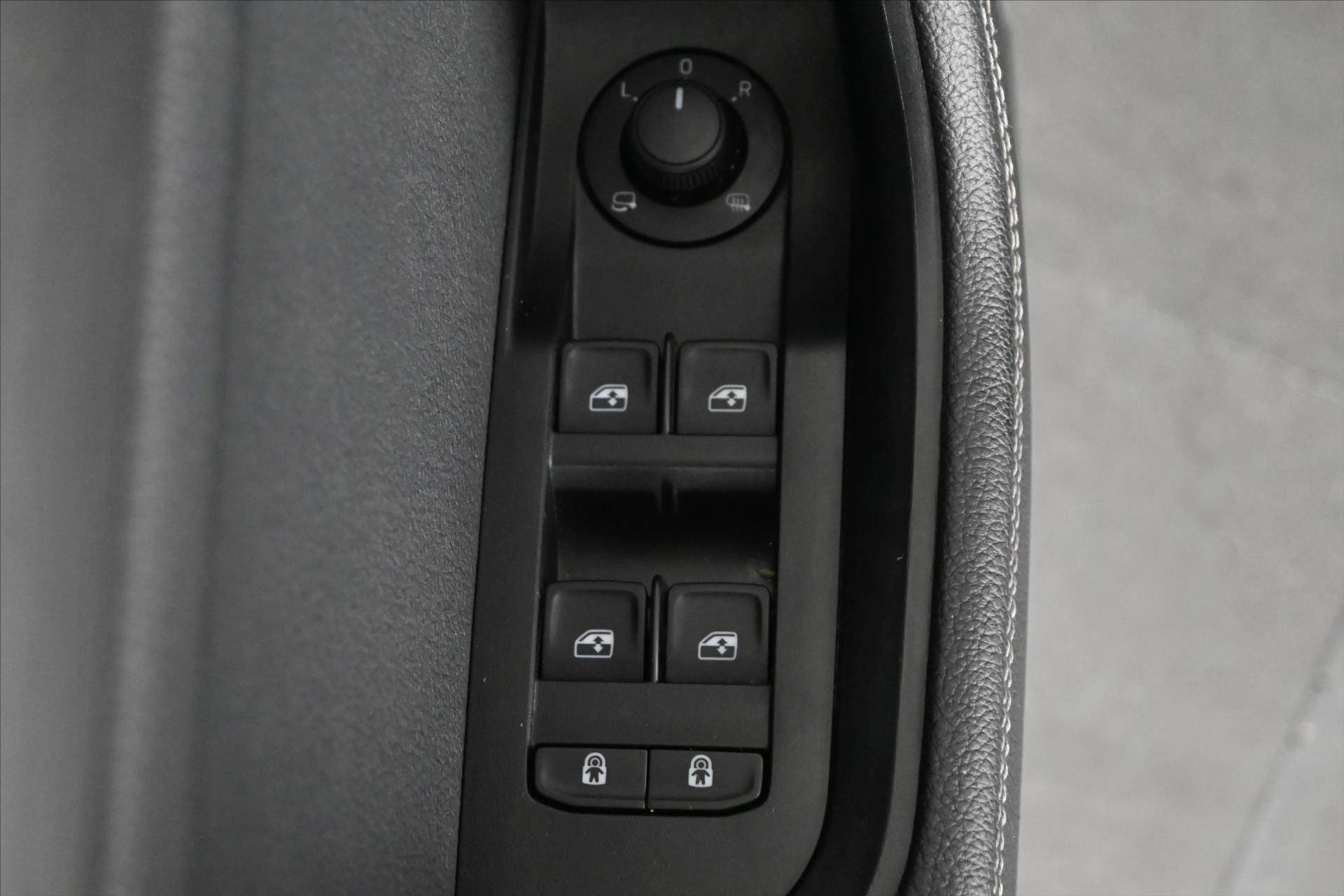 Hlavní fotografie vozu Škoda Superb 2,0 TDi 110kW DSG Style Záruka až 5 let (28)