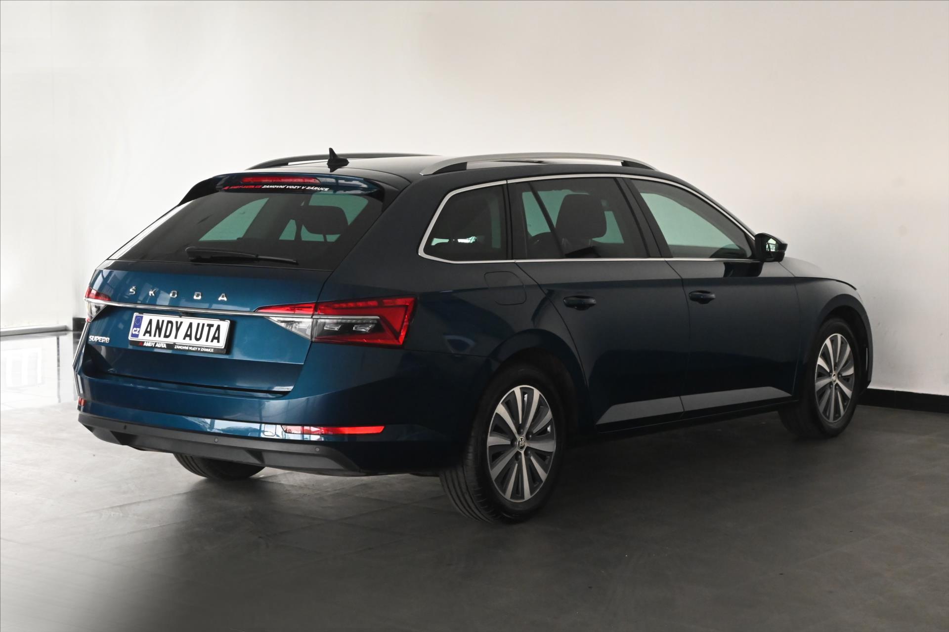 Hlavní fotografie vozu Škoda Superb 2,0 TDi 110kW DSG Style Záruka až 5 let (3)