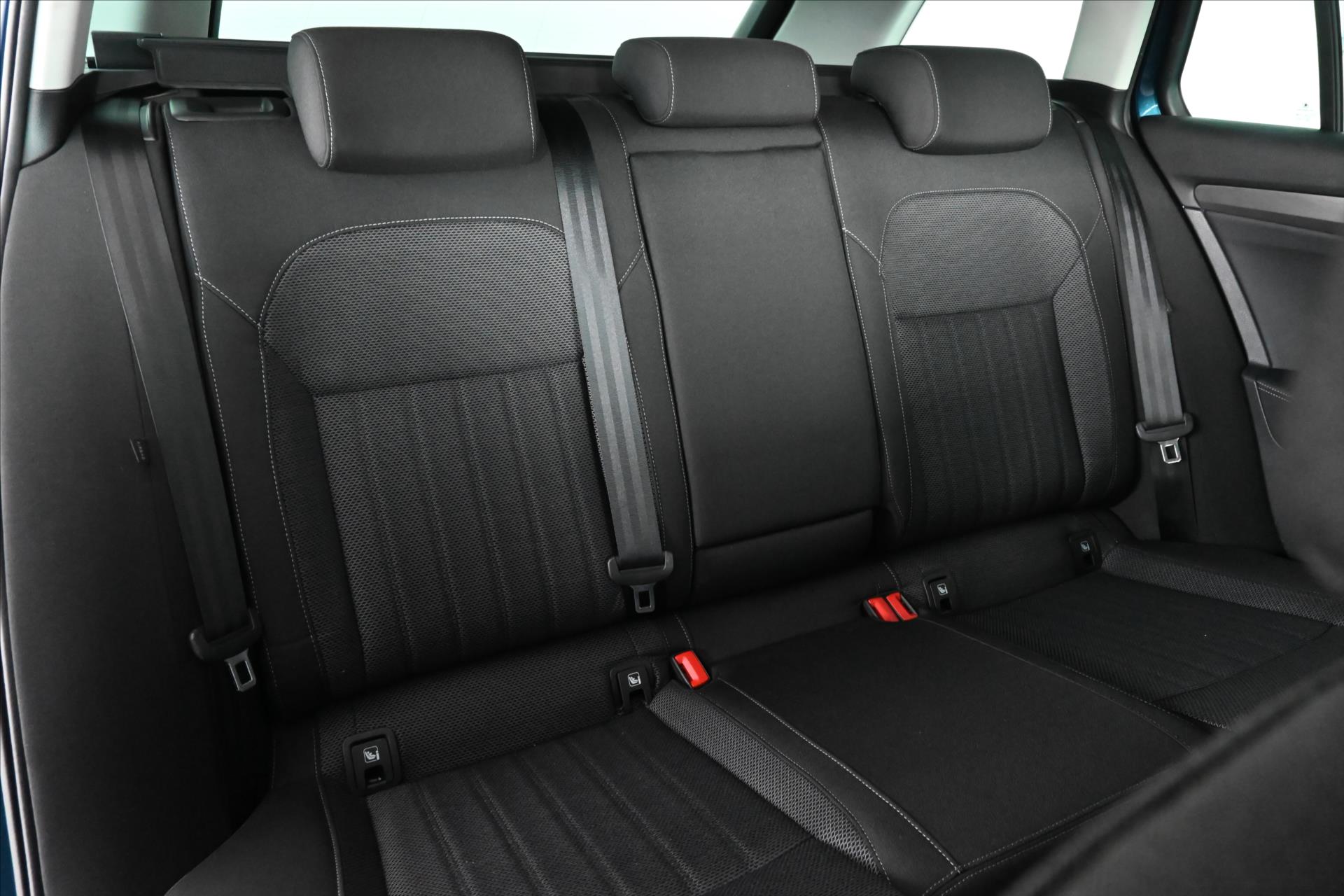 Hlavní fotografie vozu Škoda Superb 2,0 TDi 110kW DSG Style Záruka až 5 let (30)