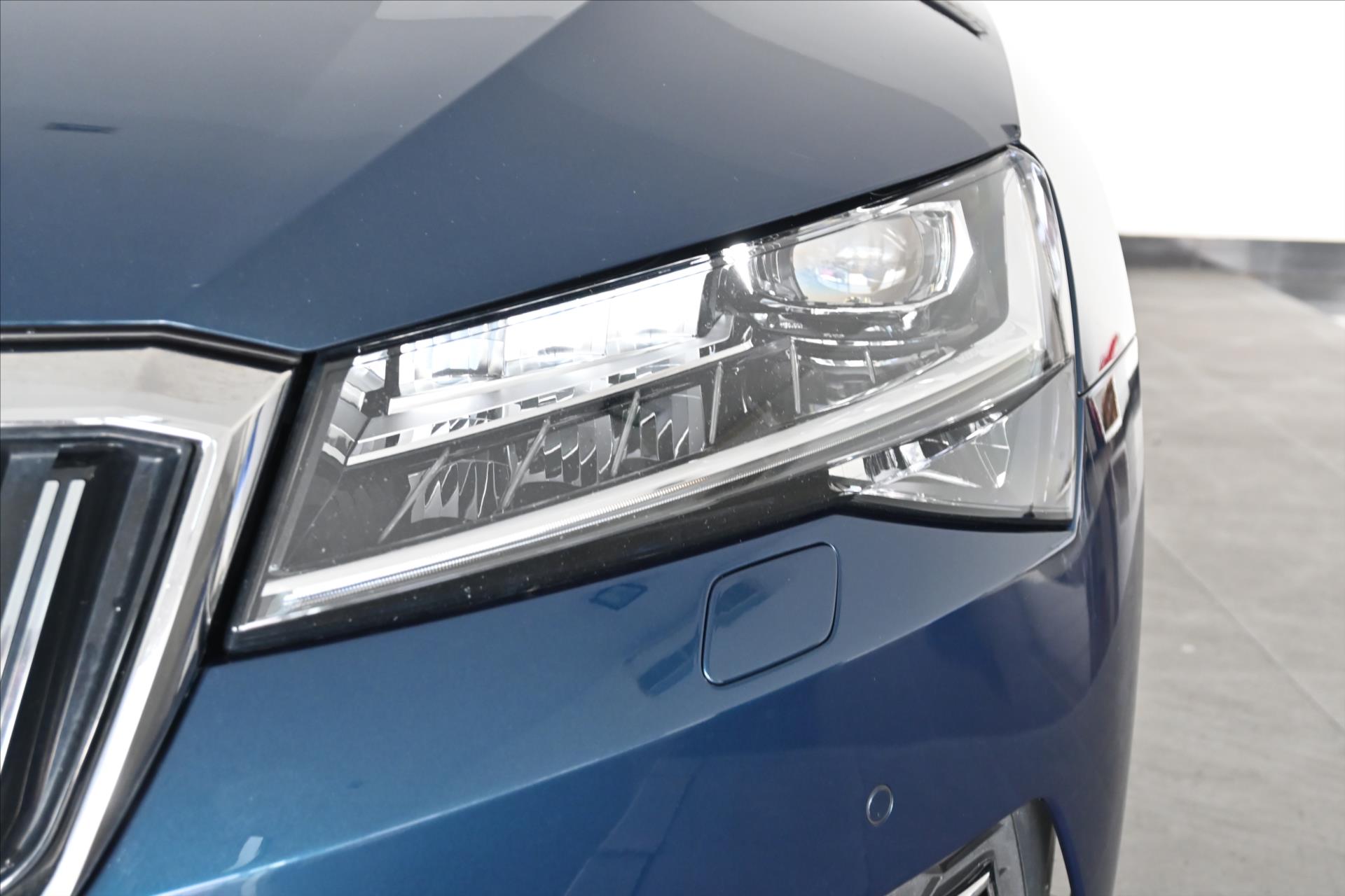 Hlavní fotografie vozu Škoda Superb 2,0 TDi 110kW DSG Style Záruka až 5 let (33)