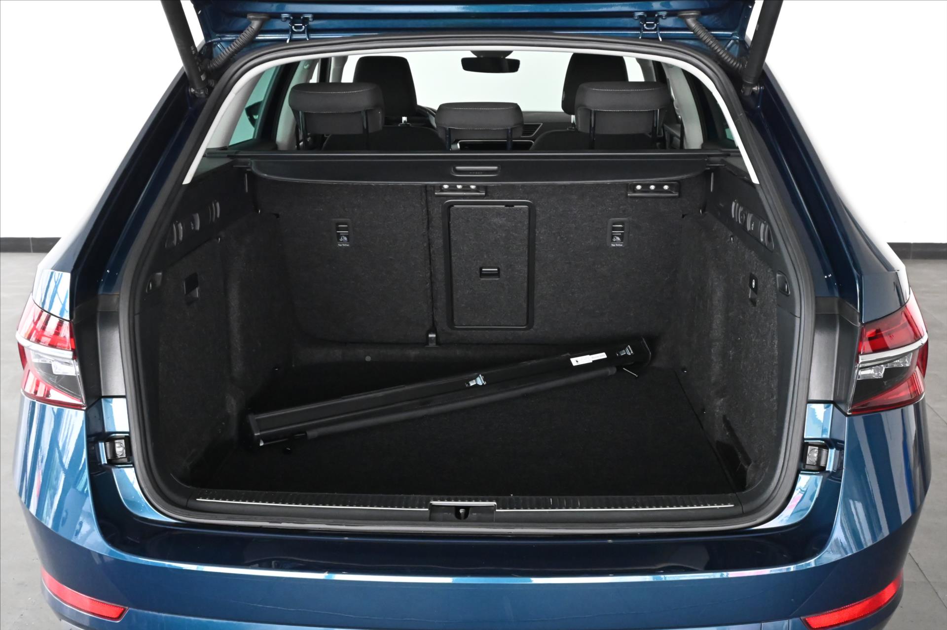 Hlavní fotografie vozu Škoda Superb 2,0 TDi 110kW DSG Style Záruka až 5 let (6)