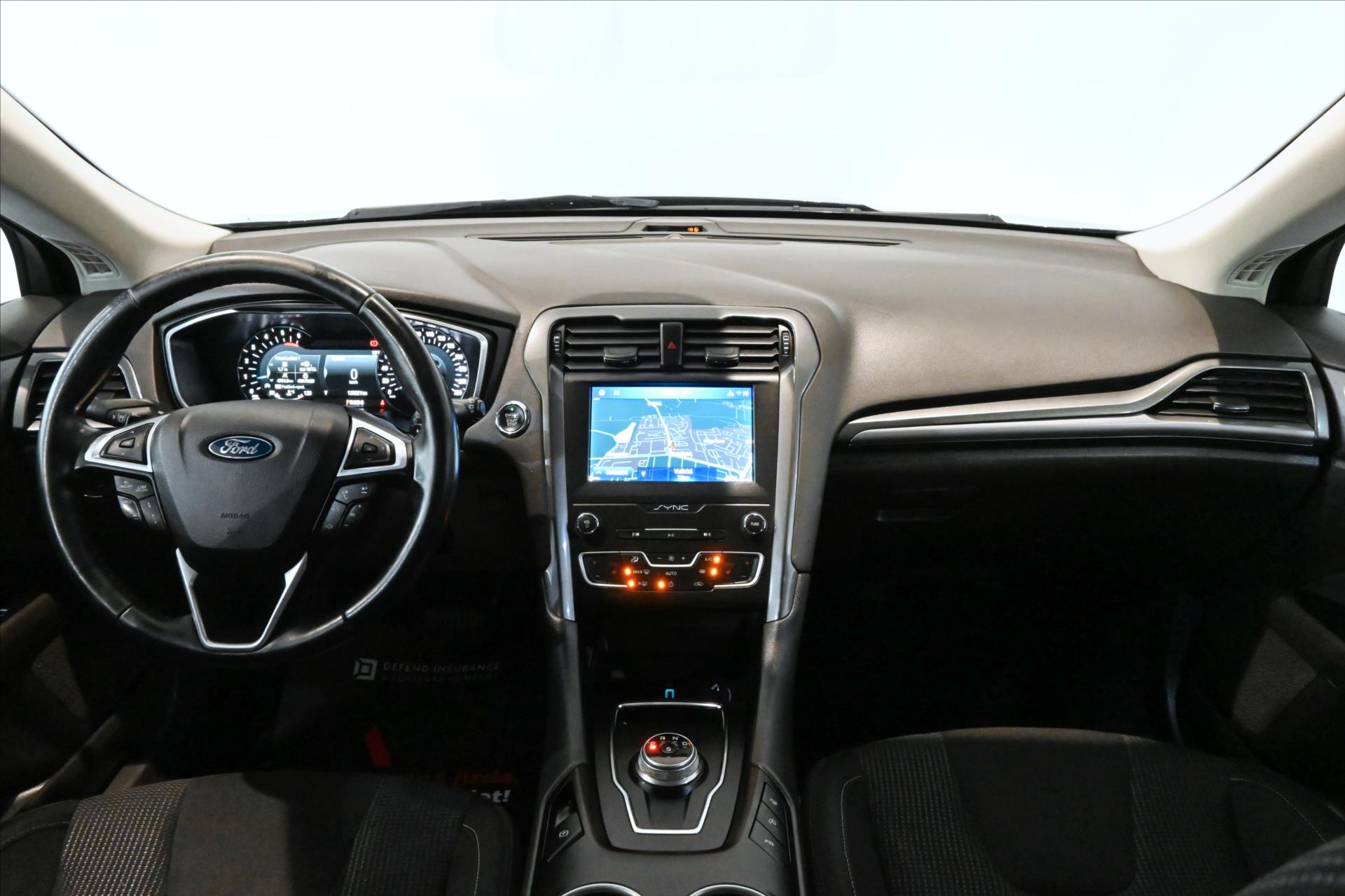 Hlavní fotografie vozu Ford Mondeo 2,0 EcoBlue 110 kW AT8 Titanium Záruka až 5 let (12)