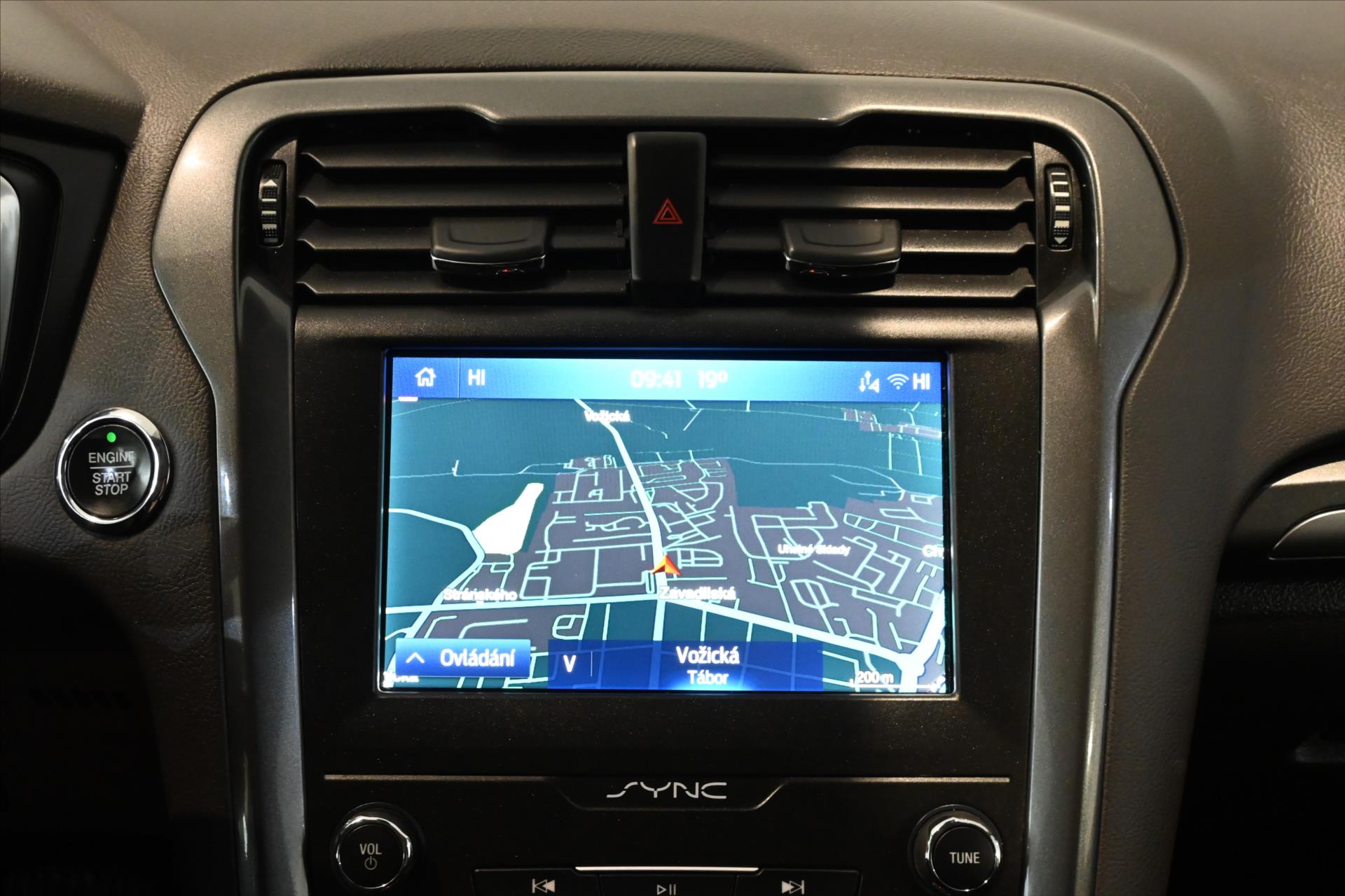 Hlavní fotografie vozu Ford Mondeo 2,0 EcoBlue 110 kW AT8 Titanium Záruka až 5 let (20)