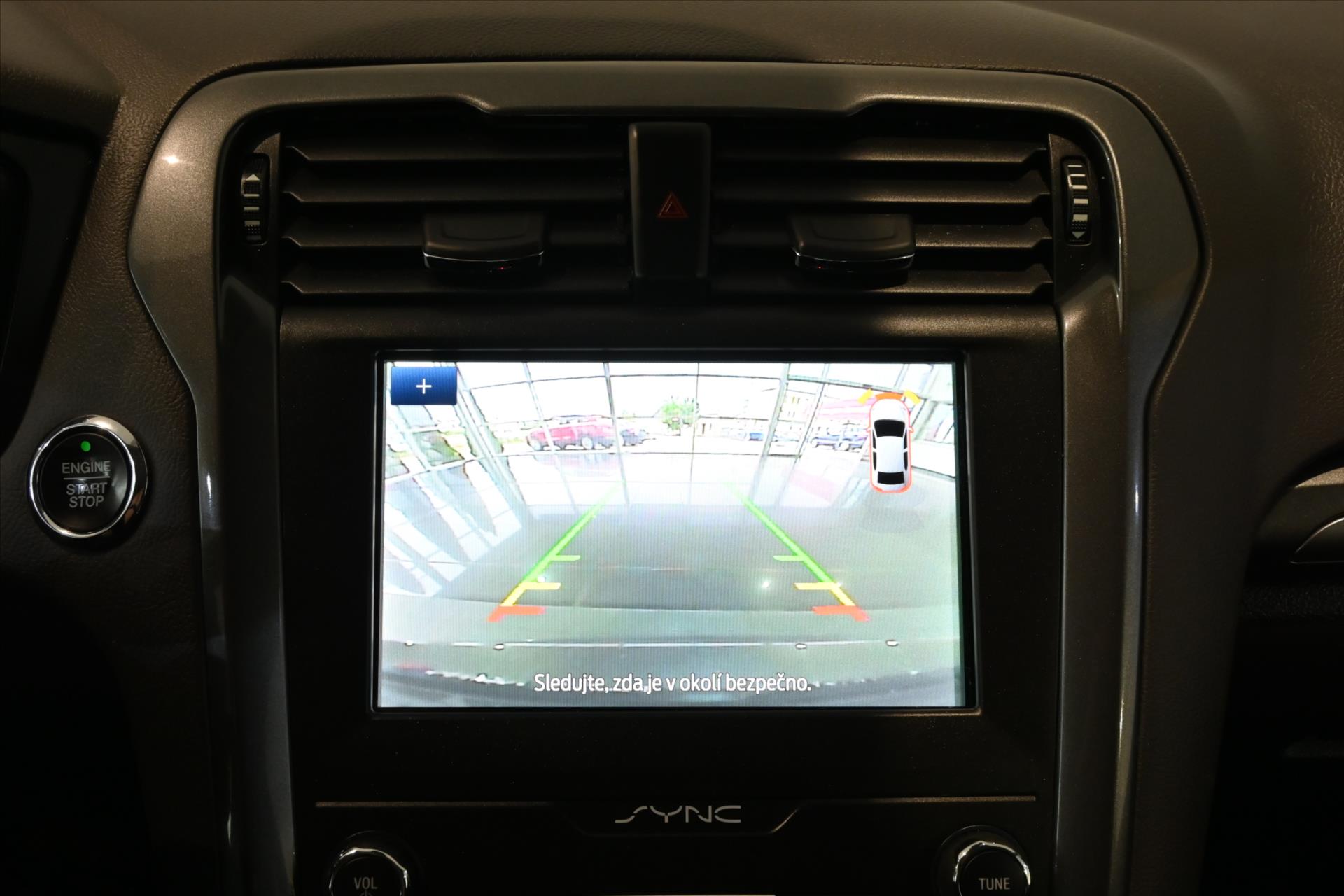 Hlavní fotografie vozu Ford Mondeo 2,0 EcoBlue 110 kW AT8 Titanium Záruka až 5 let (21)