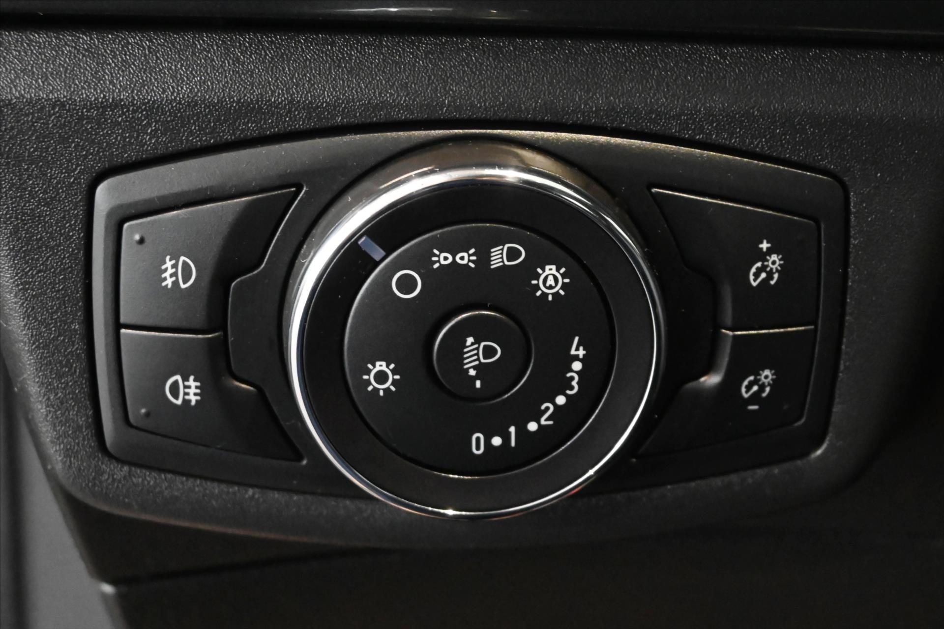 Hlavní fotografie vozu Ford Mondeo 2,0 EcoBlue 110 kW AT8 Titanium Záruka až 5 let (27)