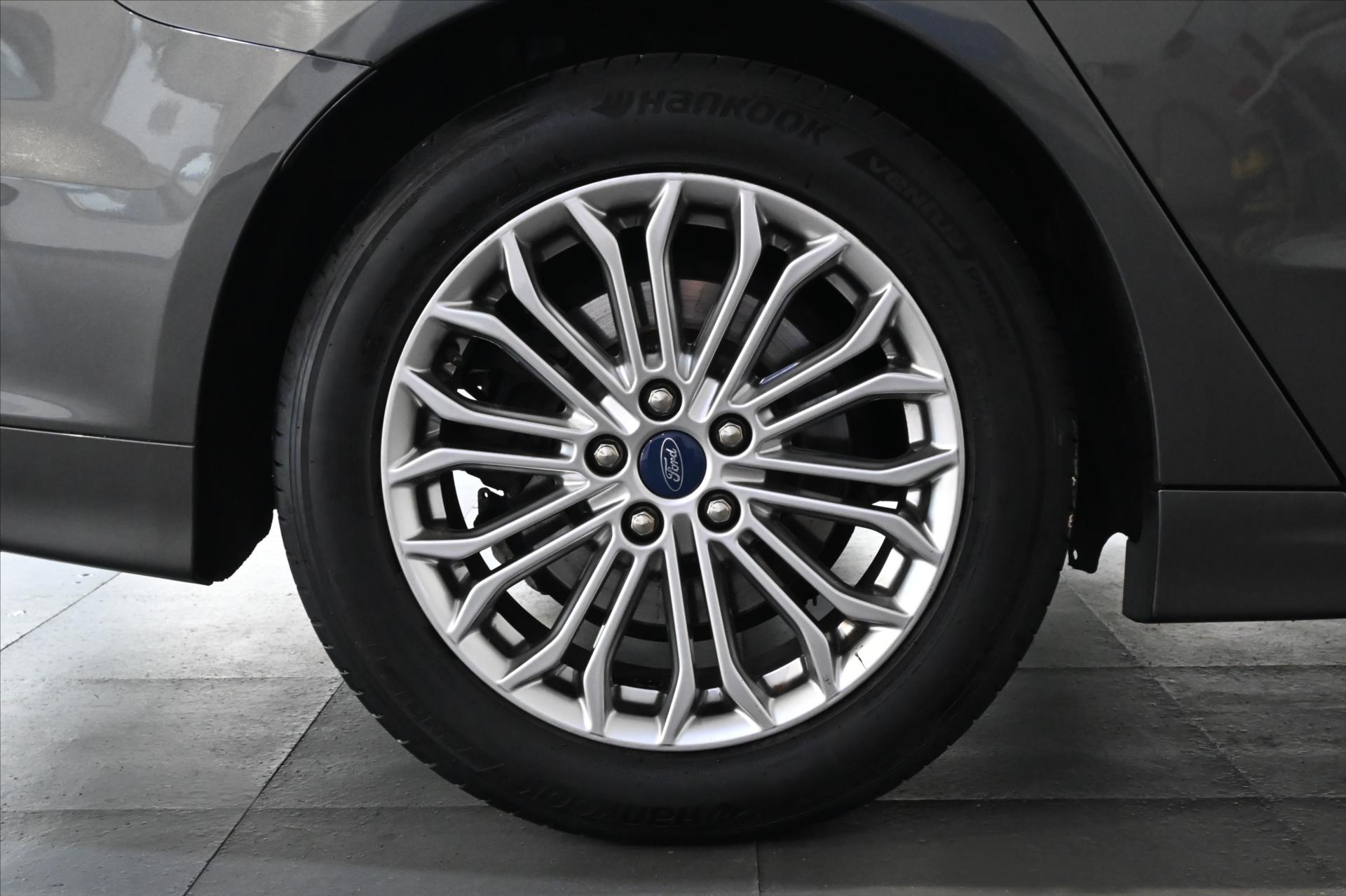 Hlavní fotografie vozu Ford Mondeo 2,0 EcoBlue 110 kW AT8 Titanium Záruka až 5 let (31)