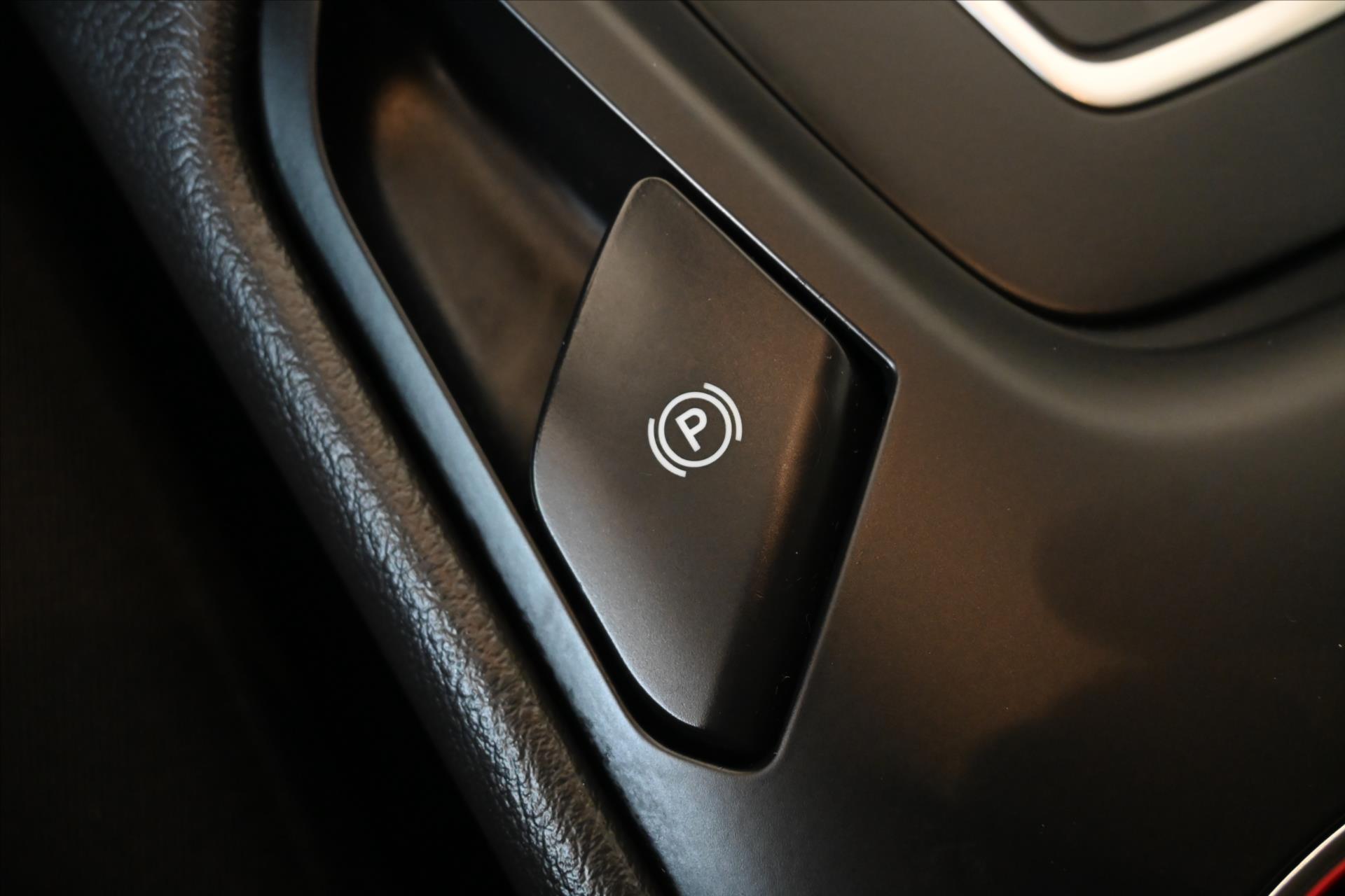 Hlavní fotografie vozu Ford Mondeo 2,0 EcoBlue 110 kW AT8 Trend Záruka až 5 let (23)