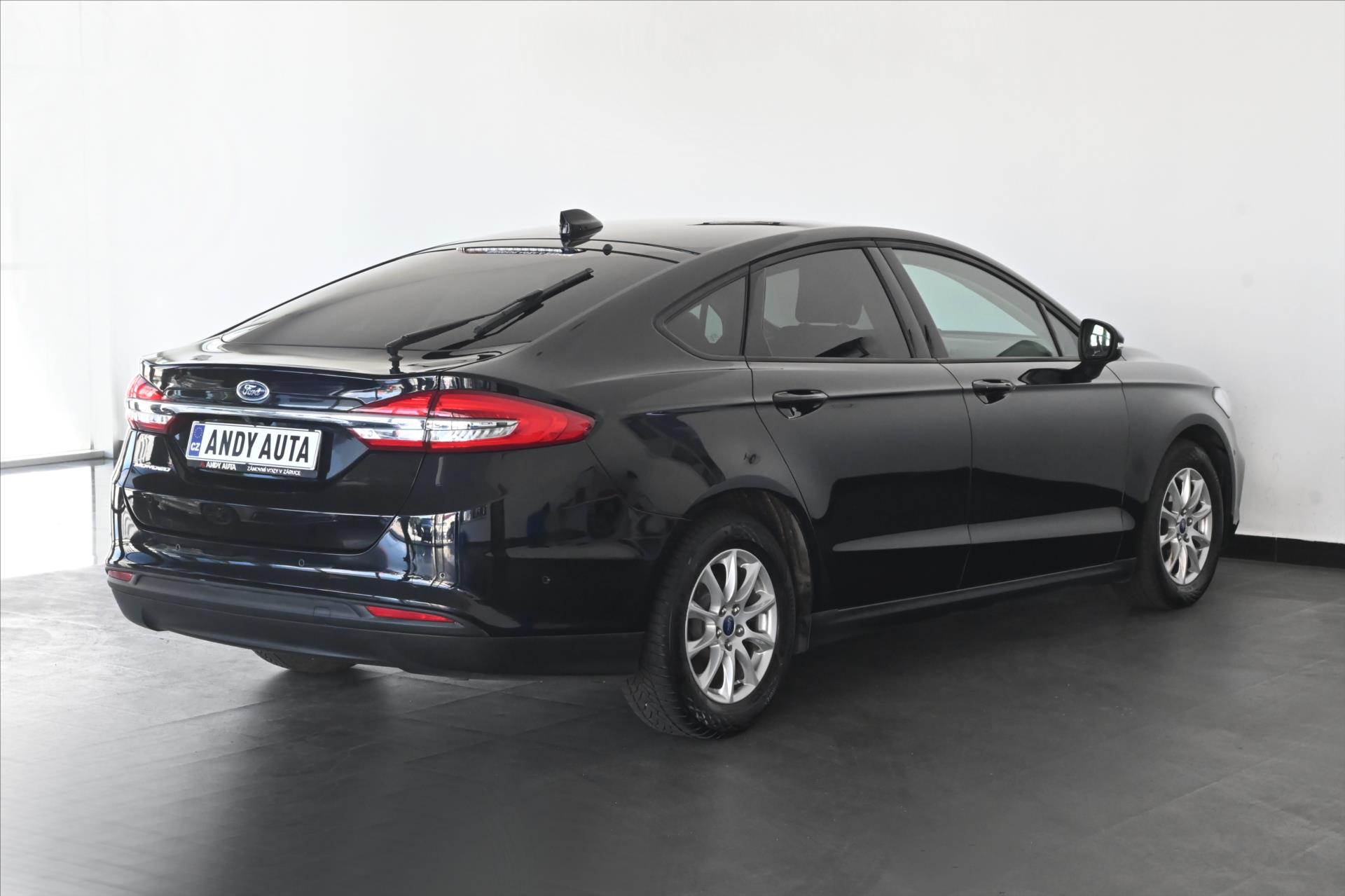 Hlavní fotografie vozu Ford Mondeo 2,0 EcoBlue 110 kW AT8 Trend Záruka až 5 let (3)