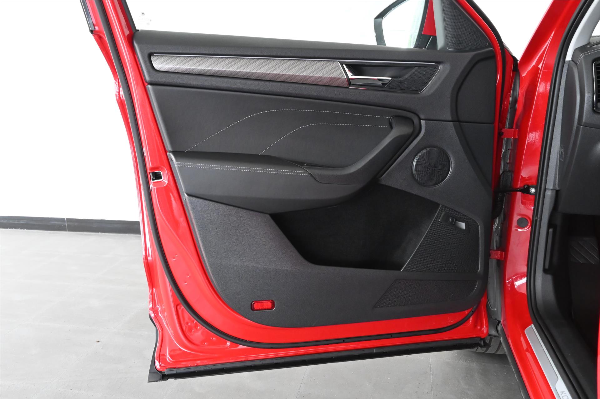 Main photo of the car Skoda Kodiaq 2.0 TDI 147 kW DSG 4x4 Business Warranty up to 5 years (27)