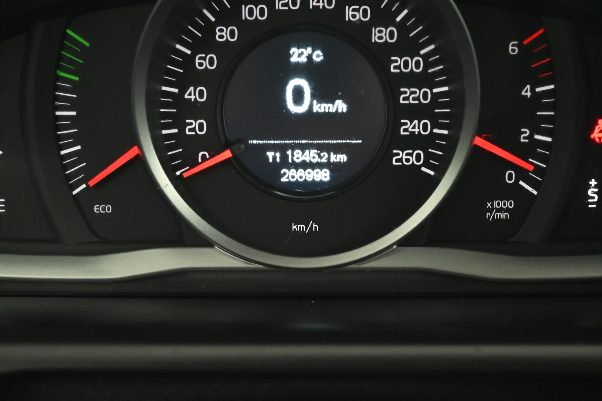 Main photo of the car Volvo XC60 2.4 D5 133 kW AT6 AWD Warranty up to 5 years (15)