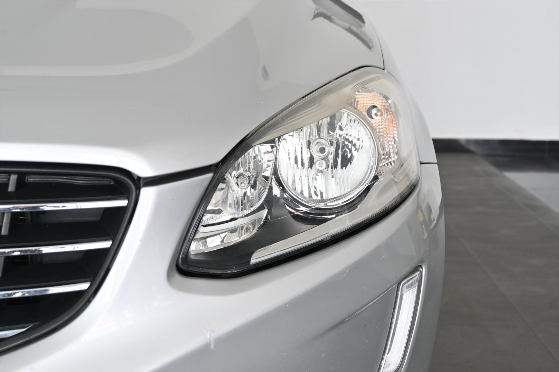 Main photo of the car Volvo XC60 2.4 D5 133 kW AT6 AWD Warranty up to 5 years (28)