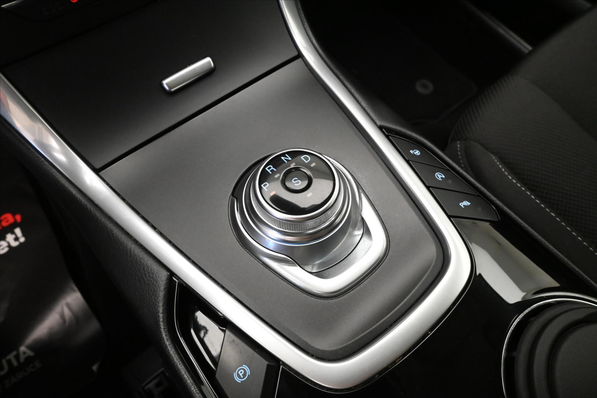 Hlavní fotografie vozu Ford S-MAX 2,0 EcoBlue 140 kW AT8 Titanium Záruka až 5 let (21)