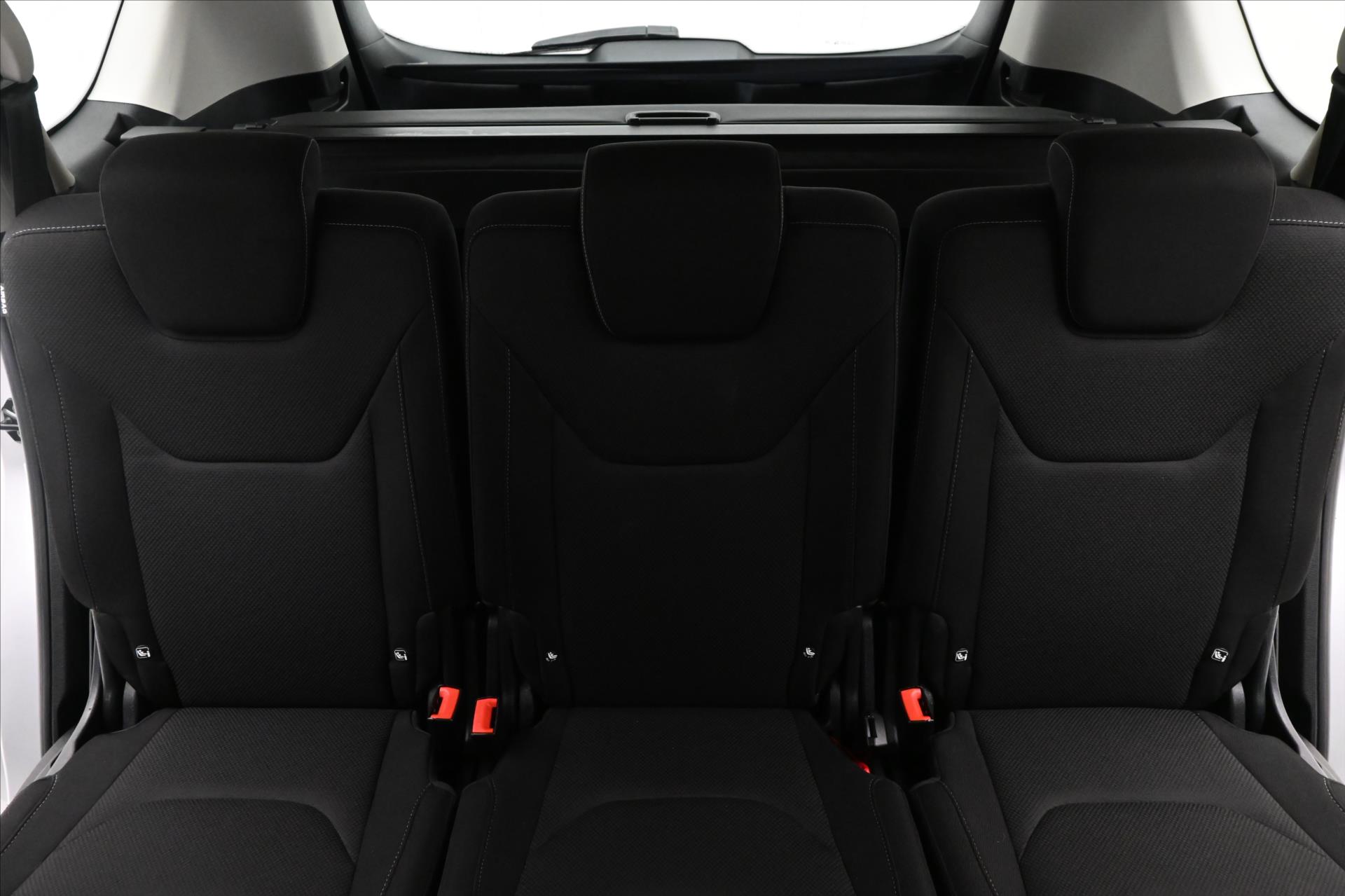 Hlavní fotografie vozu Ford S-MAX 2,0 EcoBlue 140 kW AT8 Titanium Záruka až 5 let (25)