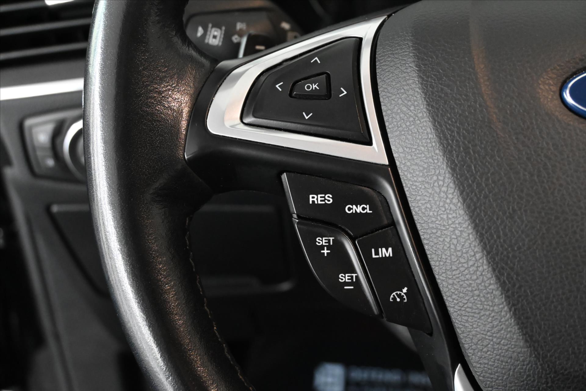 Hlavní fotografie vozu Ford S-MAX 2,0 EcoBlue 110 kW AT8 Titanium Záruka až 5 let (18)