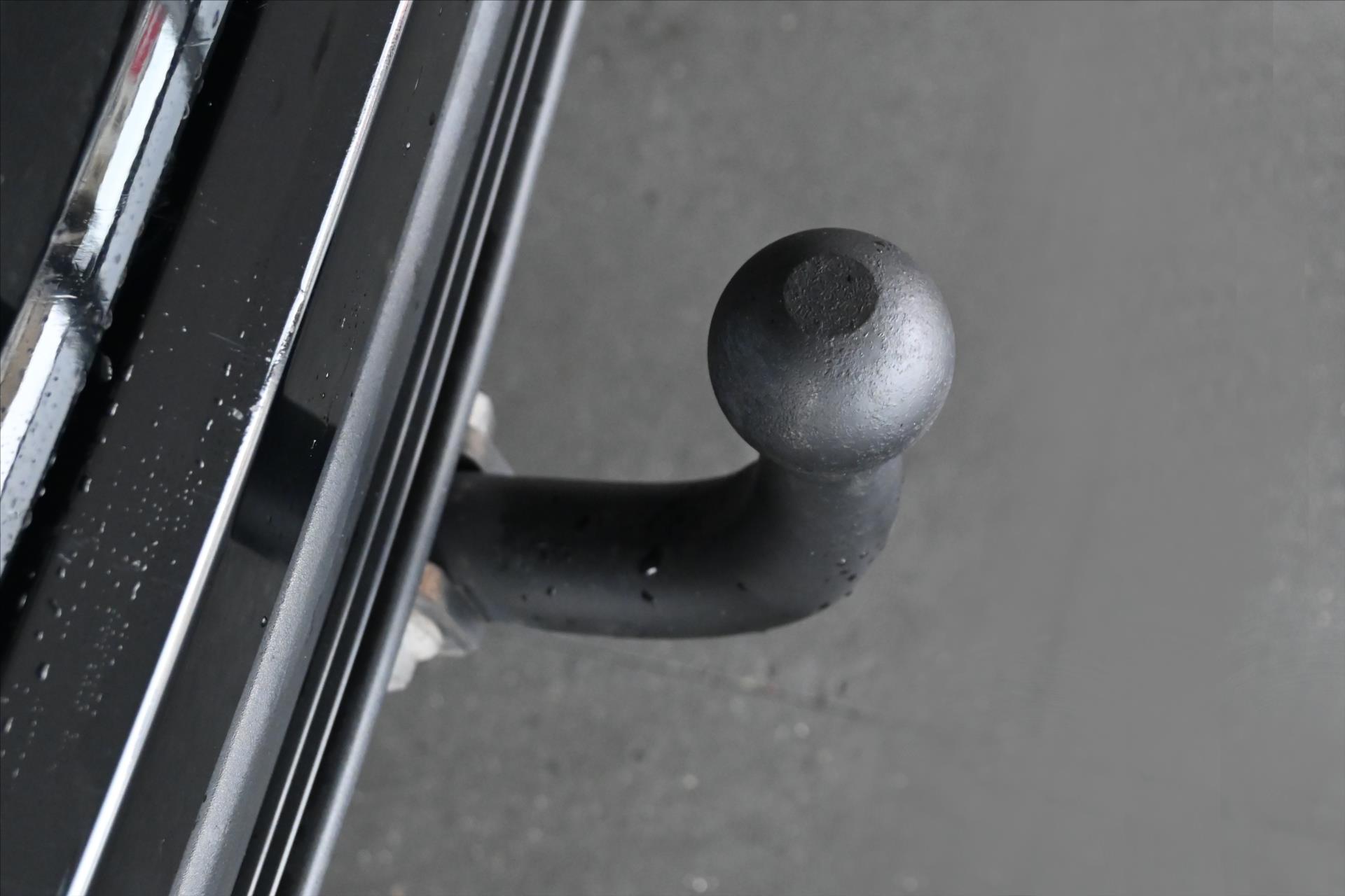 Hlavní fotografie vozu Ford S-MAX 2,0 EcoBlue 110 kW AT8 Titanium Záruka až 5 let (30)