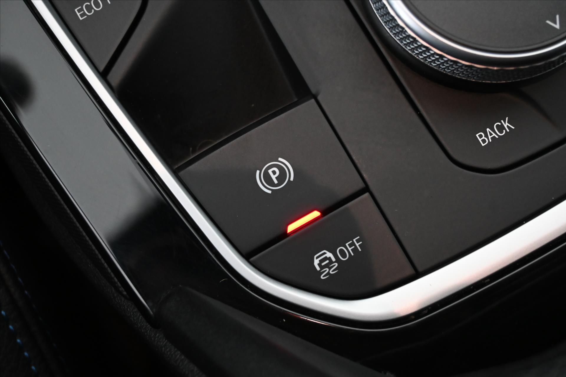 Hlavní fotografie vozu BMW Řada 2 218d 110kW GRAN COUPÉ M PACKET Záruka až 5 let (24)