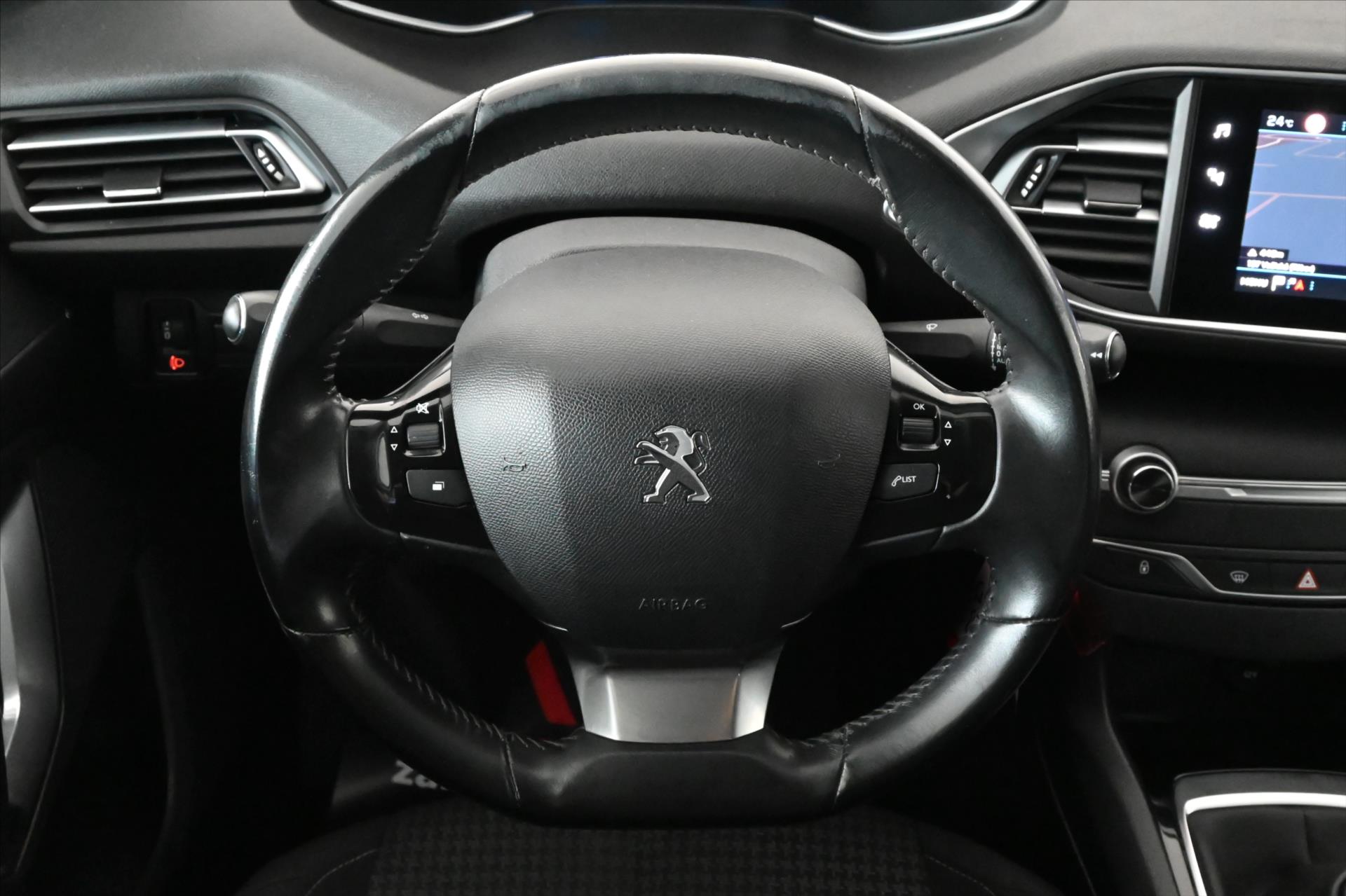 Hlavní fotografie vozu Peugeot 308 1,5 SW BlueHdi 96 kW Active Záruka až 5 let (17)