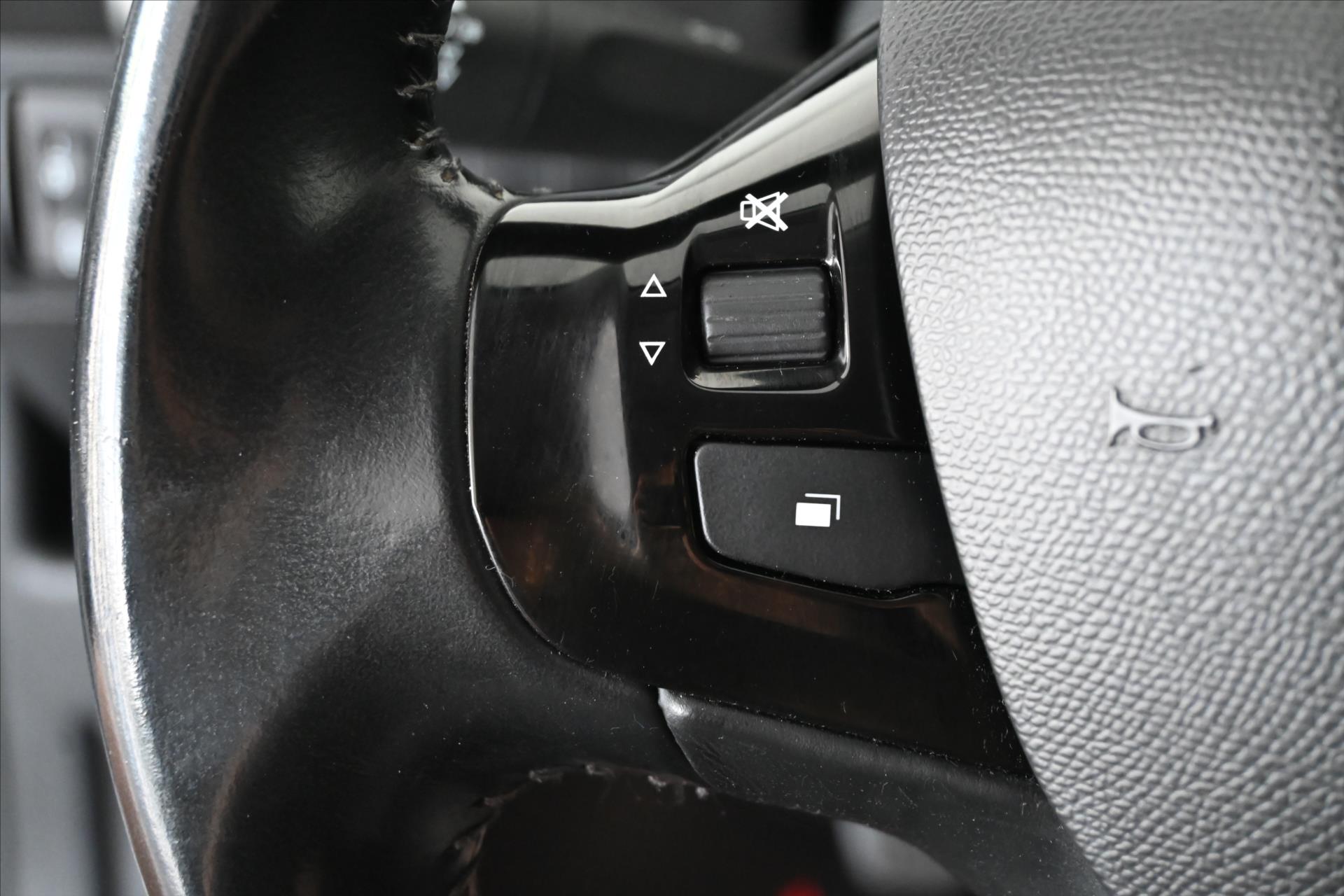 Hlavní fotografie vozu Peugeot 308 1,5 SW BlueHdi 96 kW Active Záruka až 5 let (18)