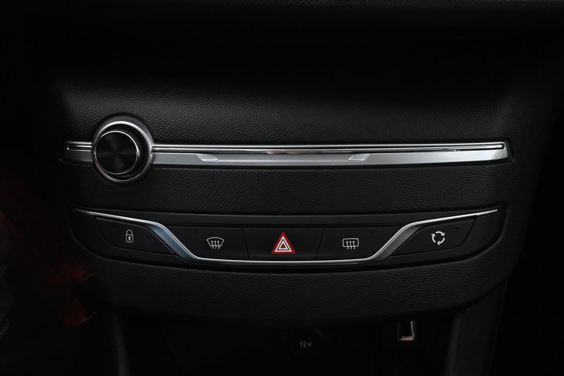 Hlavní fotografie vozu Peugeot 308 1,5 SW BlueHdi 96 kW Active Záruka až 5 let (24)