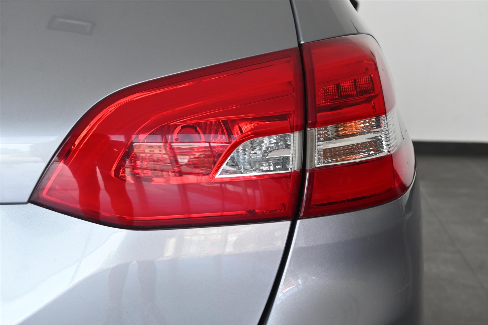 Hlavní fotografie vozu Peugeot 308 1,5 SW BlueHdi 96 kW Active Záruka až 5 let (31)