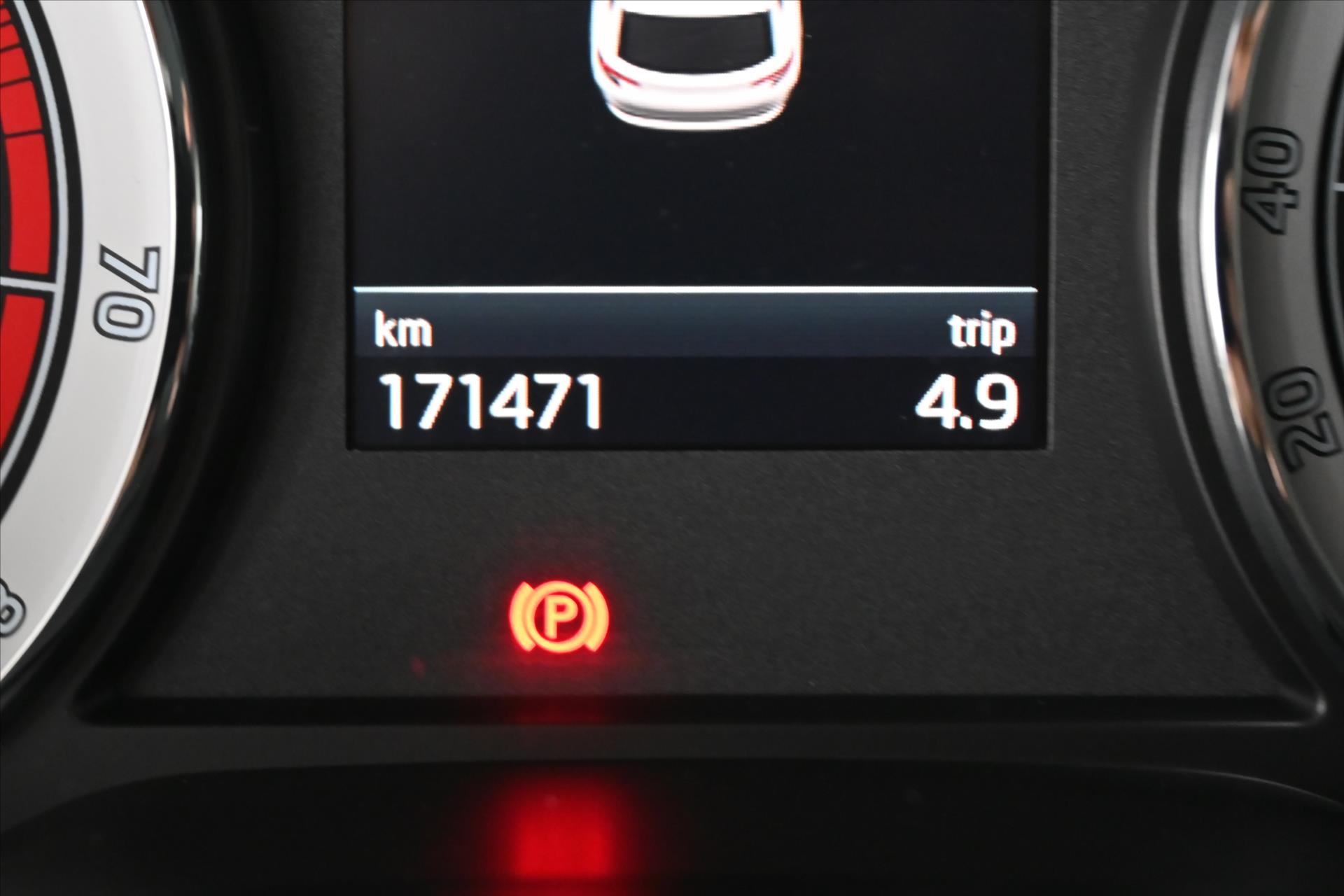 Main photo of the car Skoda Karoq 1.5 TSI 110 kW DSG Ambition Warranty up to 5 years (15)