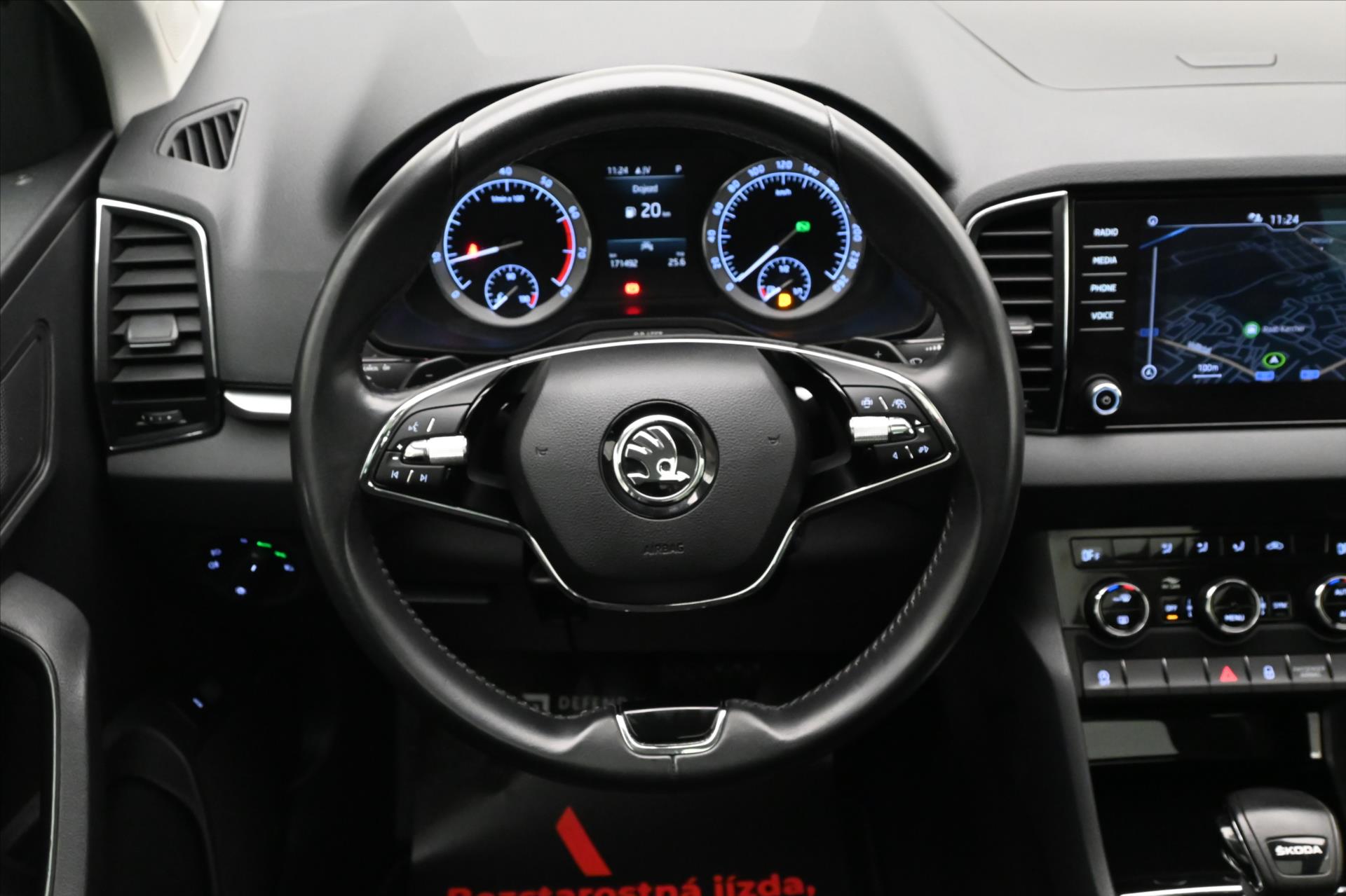 Hlavní fotografie vozu Škoda Karoq 1,5 TSI 110 kW DSG Ambition Záruka až 5 let (18)