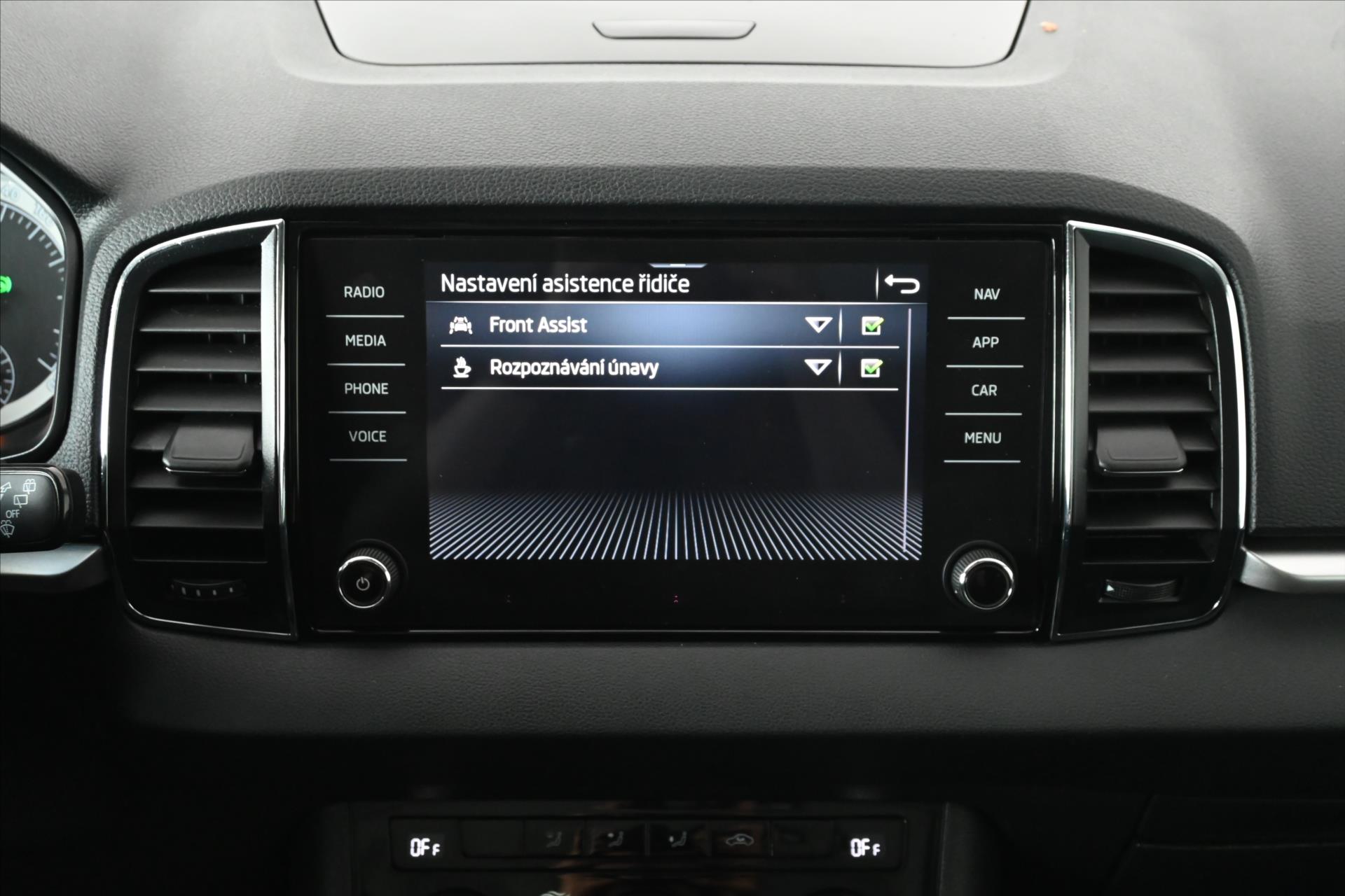 Main photo of the car Skoda Karoq 1.5 TSI 110 kW DSG Ambition Warranty up to 5 years (21)